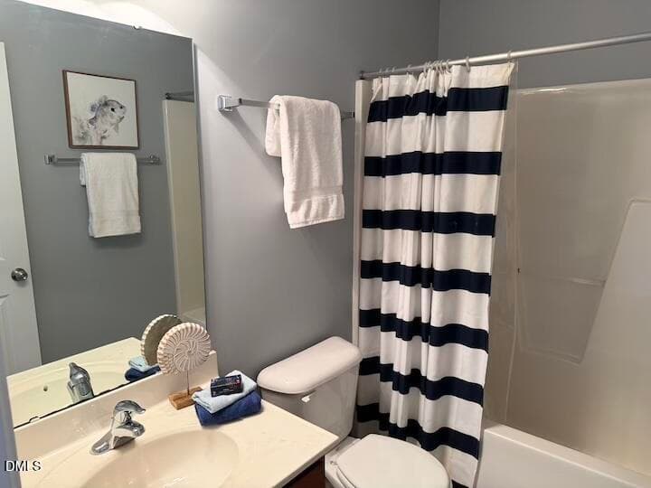 Hall Bath - 942 Shining Wire Way, Morrisville, NC 27560, Morrisville