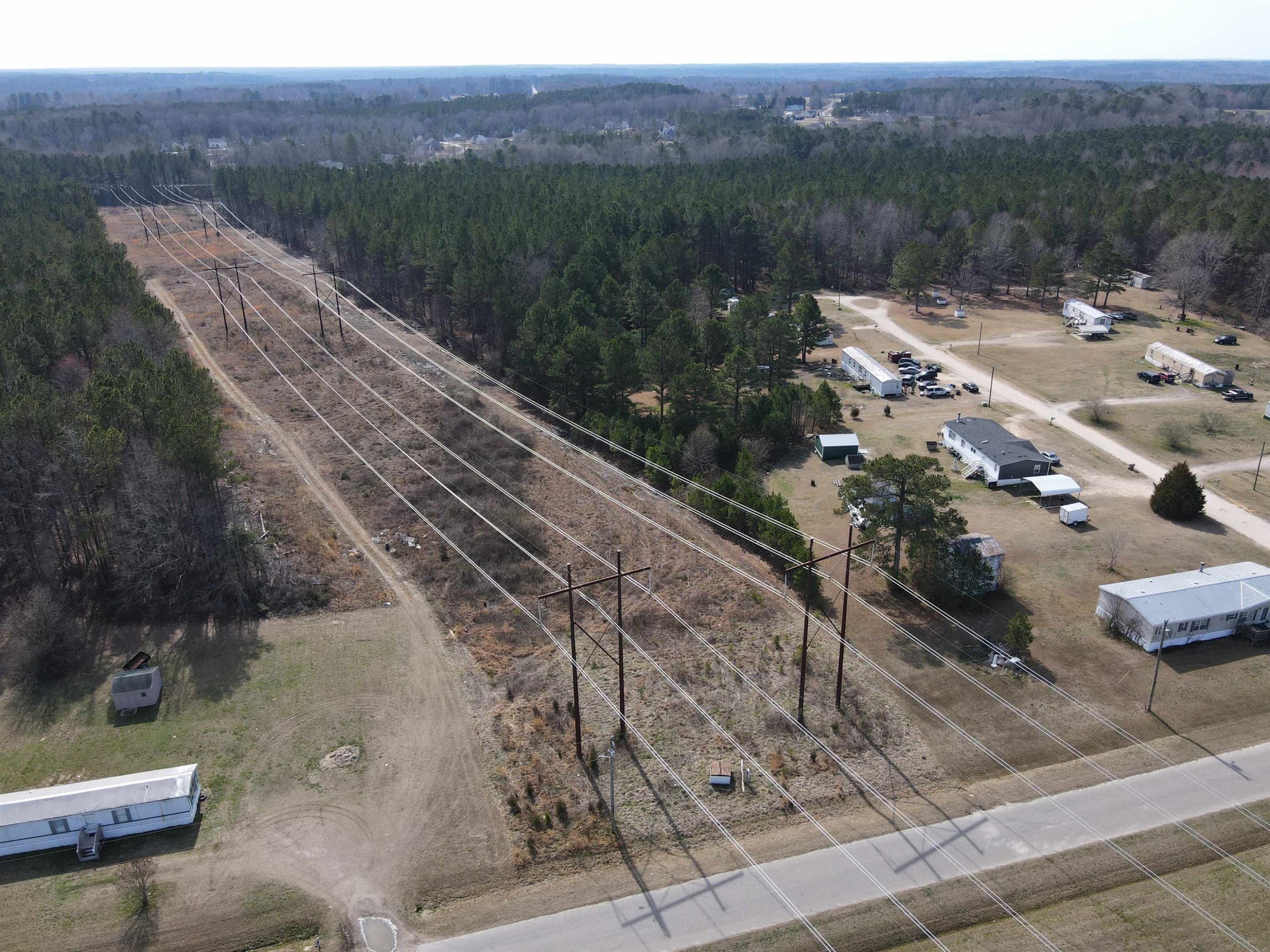 Photo 10 - 123 Emery Lane, Zebulon, NC 27597