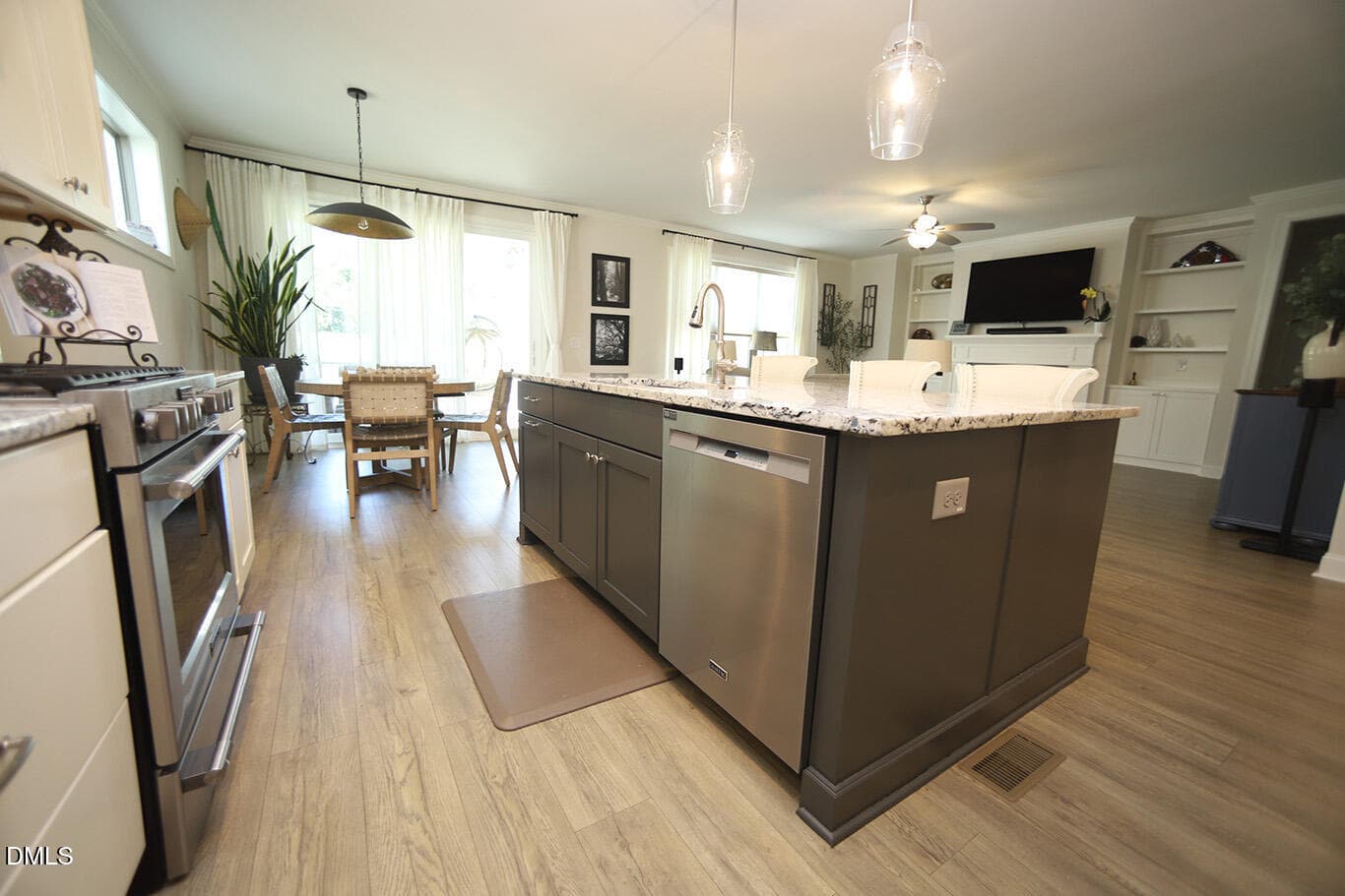 2317Glade Mill Ct p - 2317 Glade Mill Court, Fuquay Varina, NC 27526