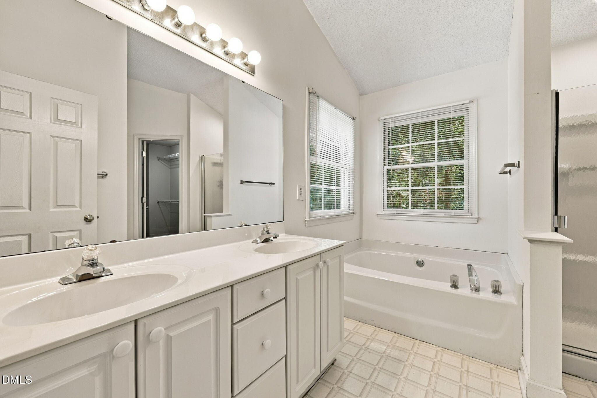 wilderness master bath best - 3118 Wilderness Road, Durham, NC 27712