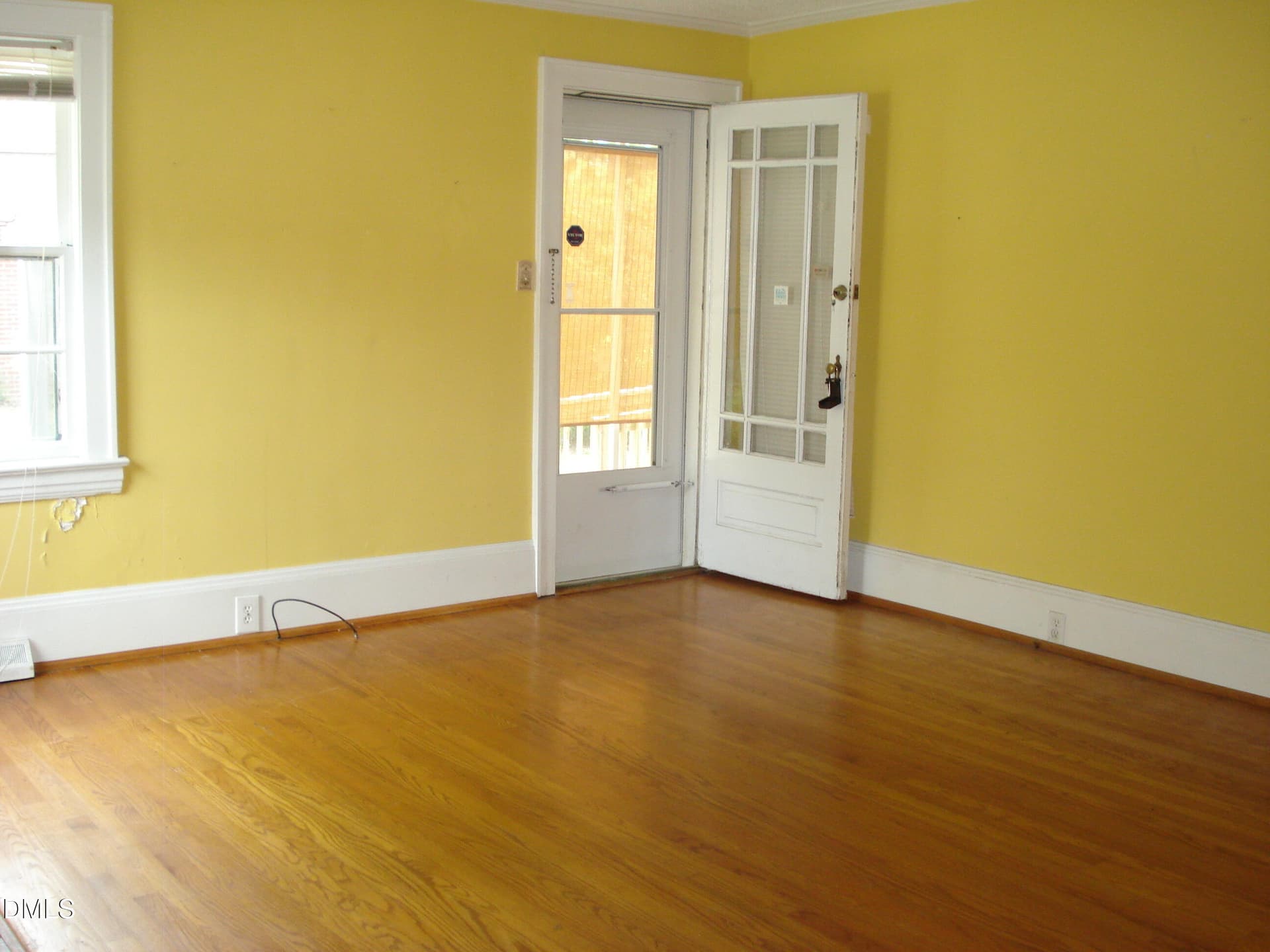 DSC00013 - 700 N Raiford Street, Selma, NC 27576