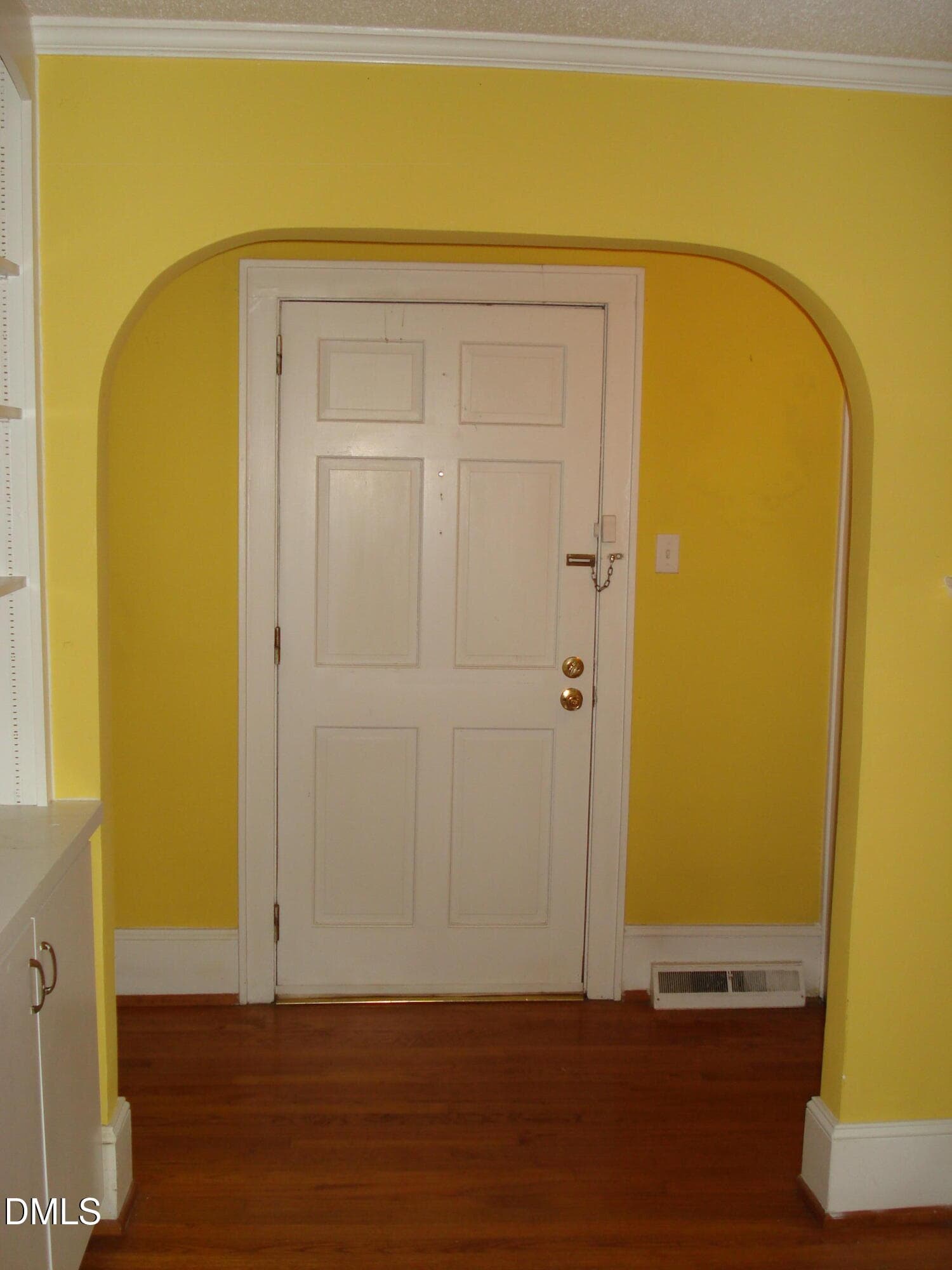 DSC00010 - 700 N Raiford Street, Selma, NC 27576