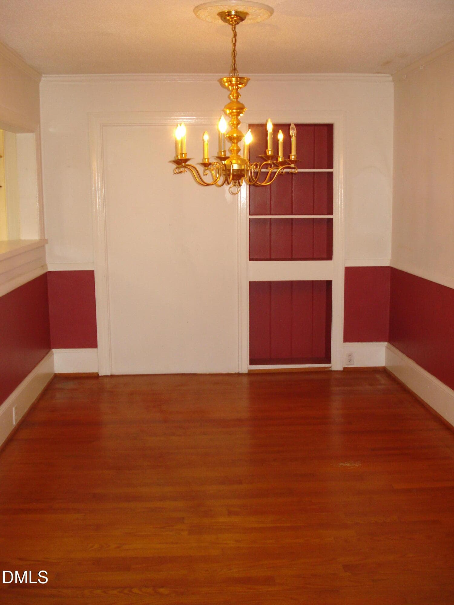 DSC00016 - 700 N Raiford Street, Selma, NC 27576
