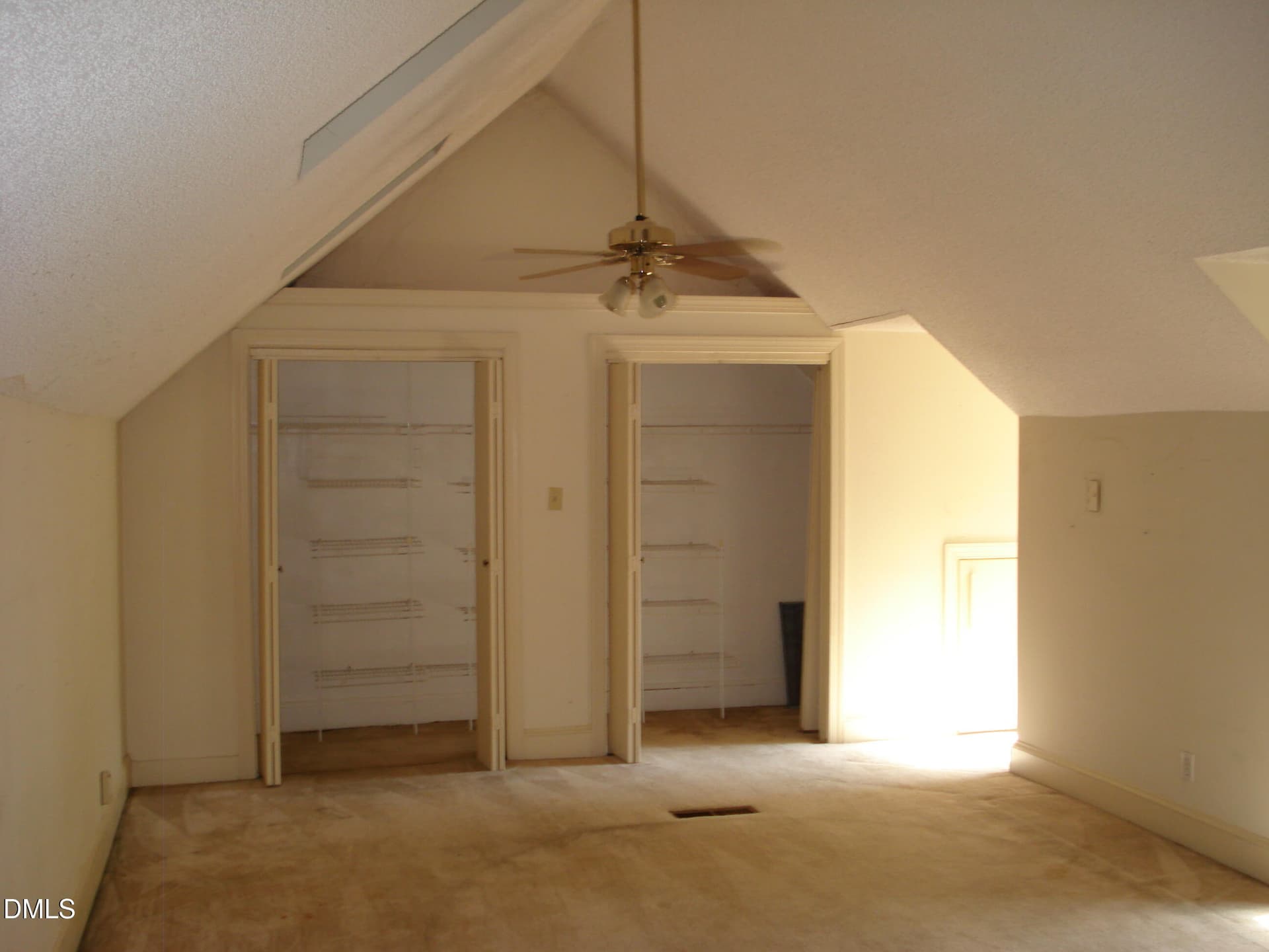 DSC00038 - 700 N Raiford Street, Selma, NC 27576
