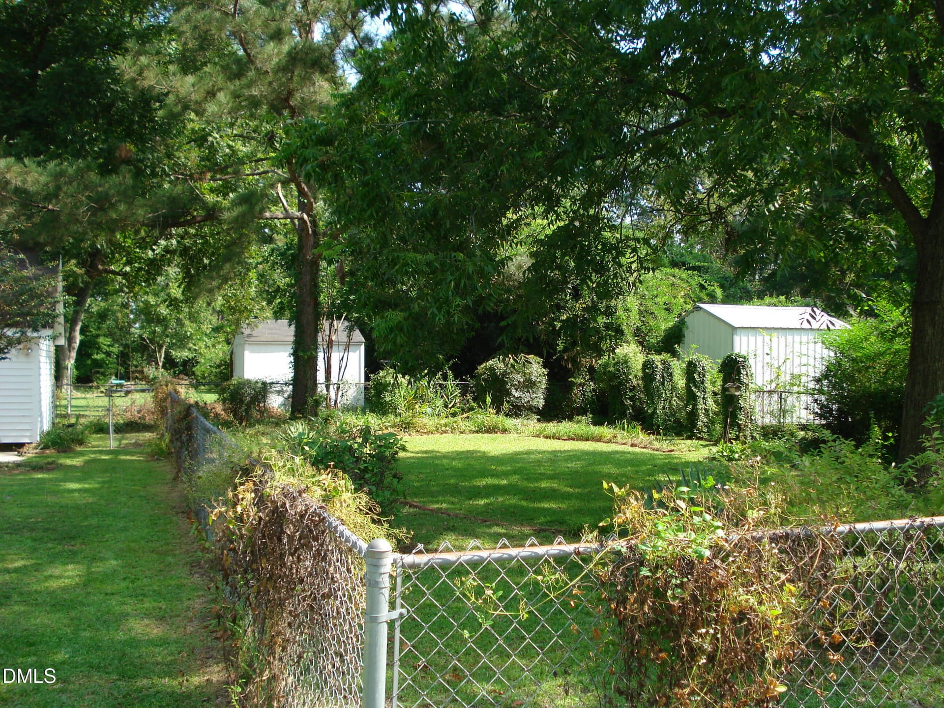 DSC00062 - 700 N Raiford Street, Selma, NC 27576