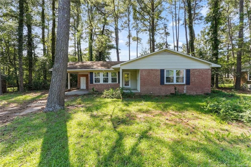 6341 Kincross Avenue, Fayetteville, NC 28304