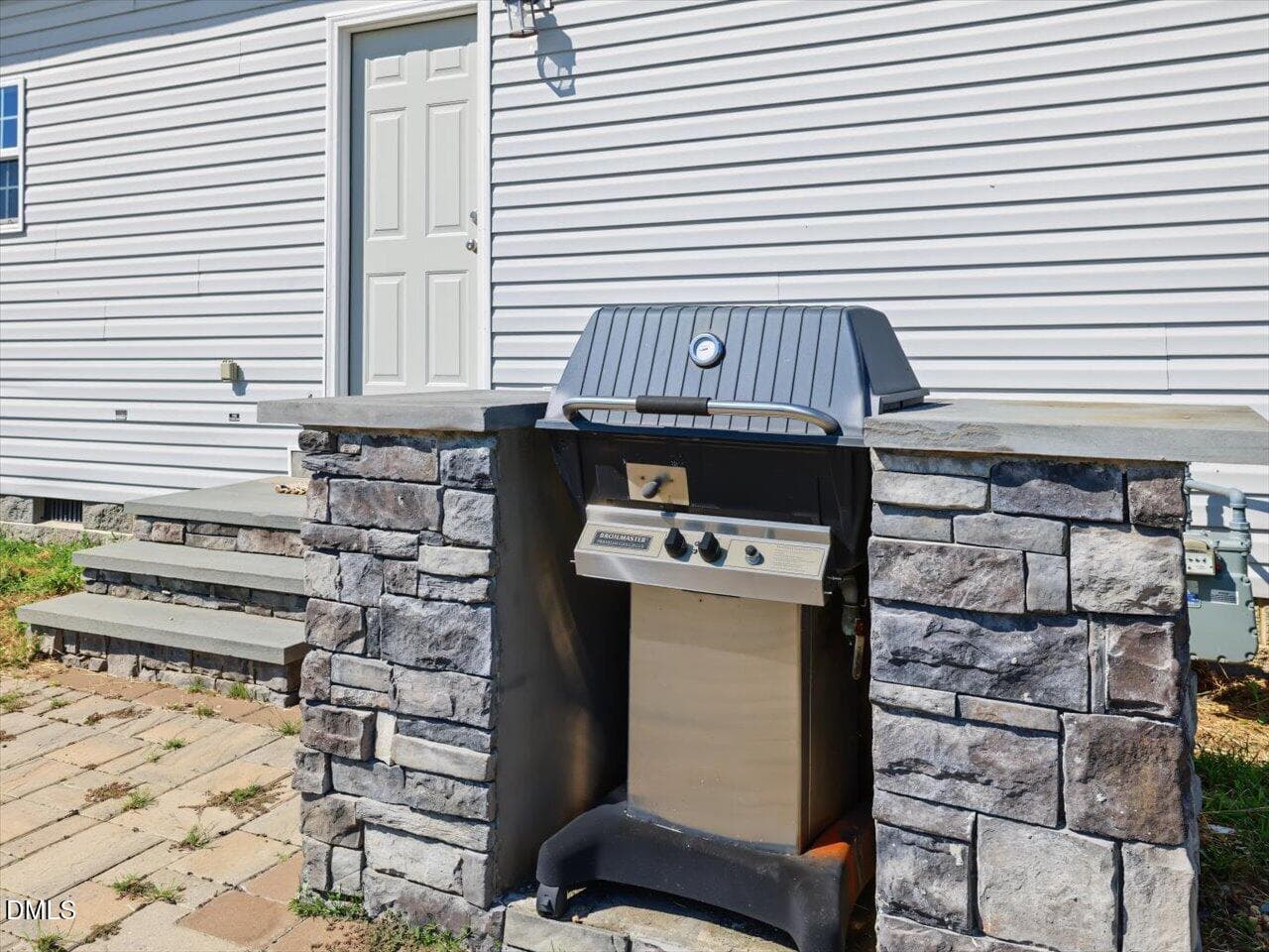 052-Grill - 520 Plainfield Church Road, Siler City, NC 27344