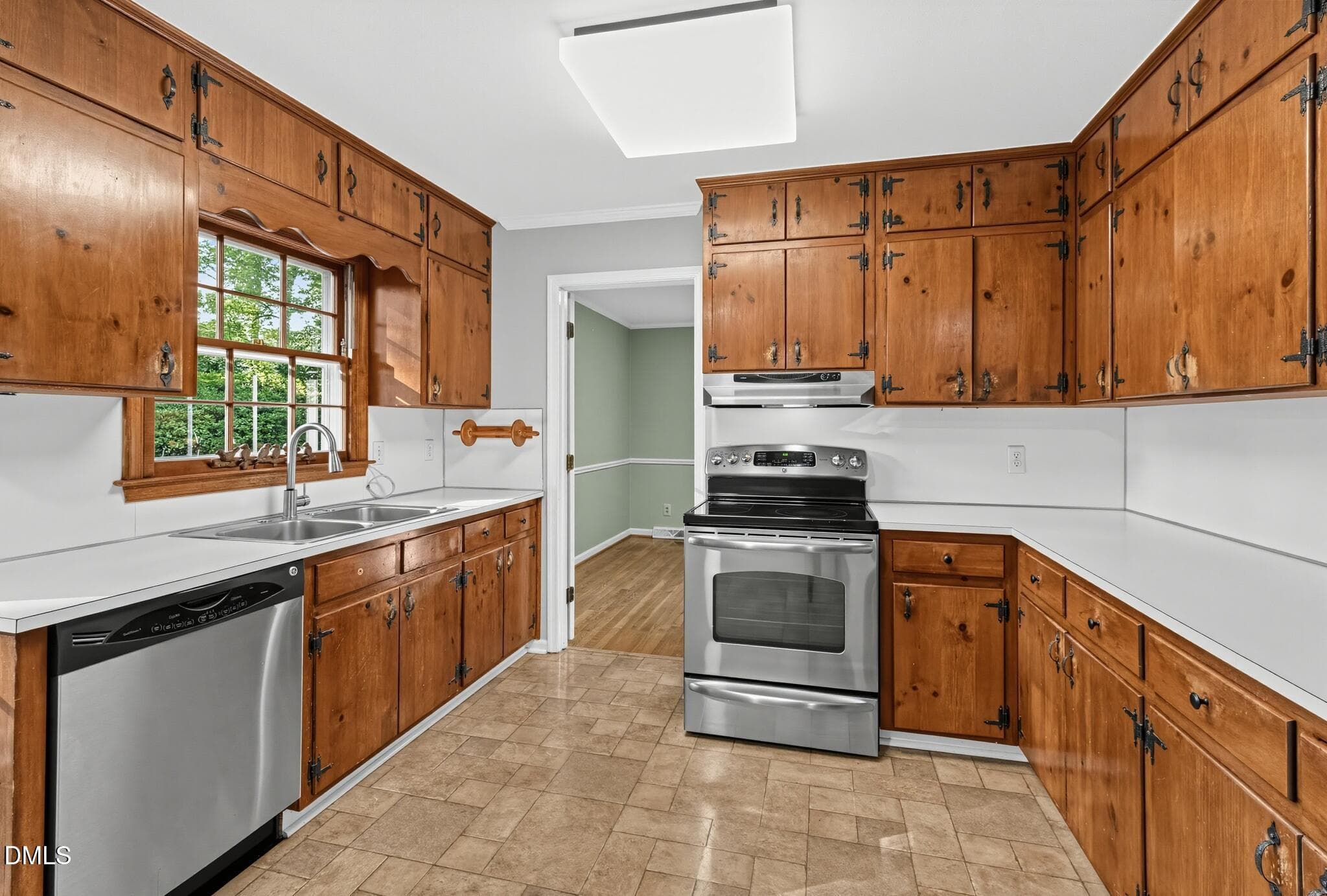 20_4700_Oakcliffe_Rd-Kitchen-0832 - 4700 Oakcliffe Road, Greensboro, NC 27406