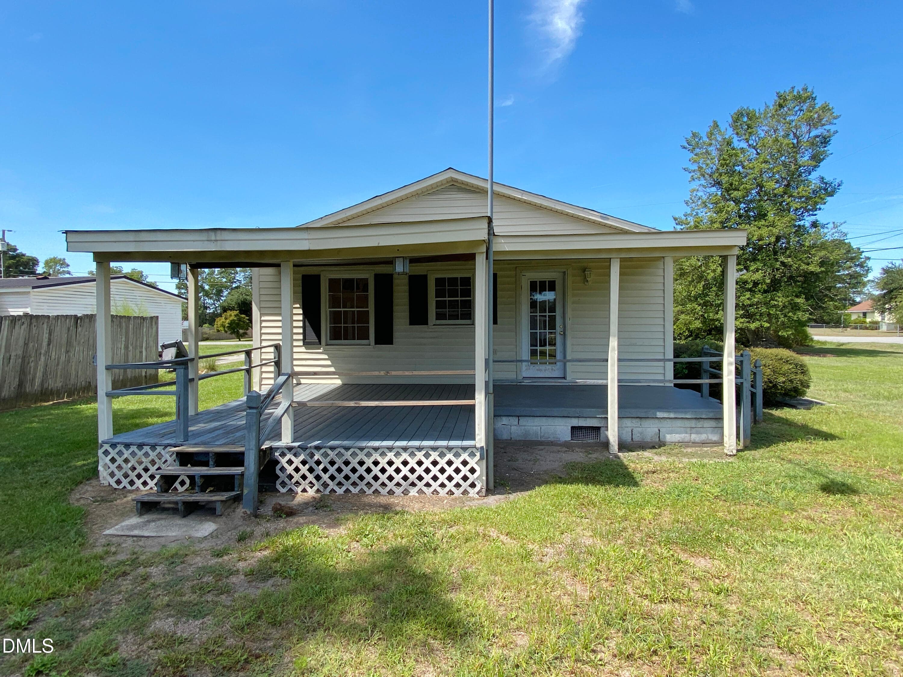 IMG_6793 - 513 Pear Street, Kinston, NC 28504