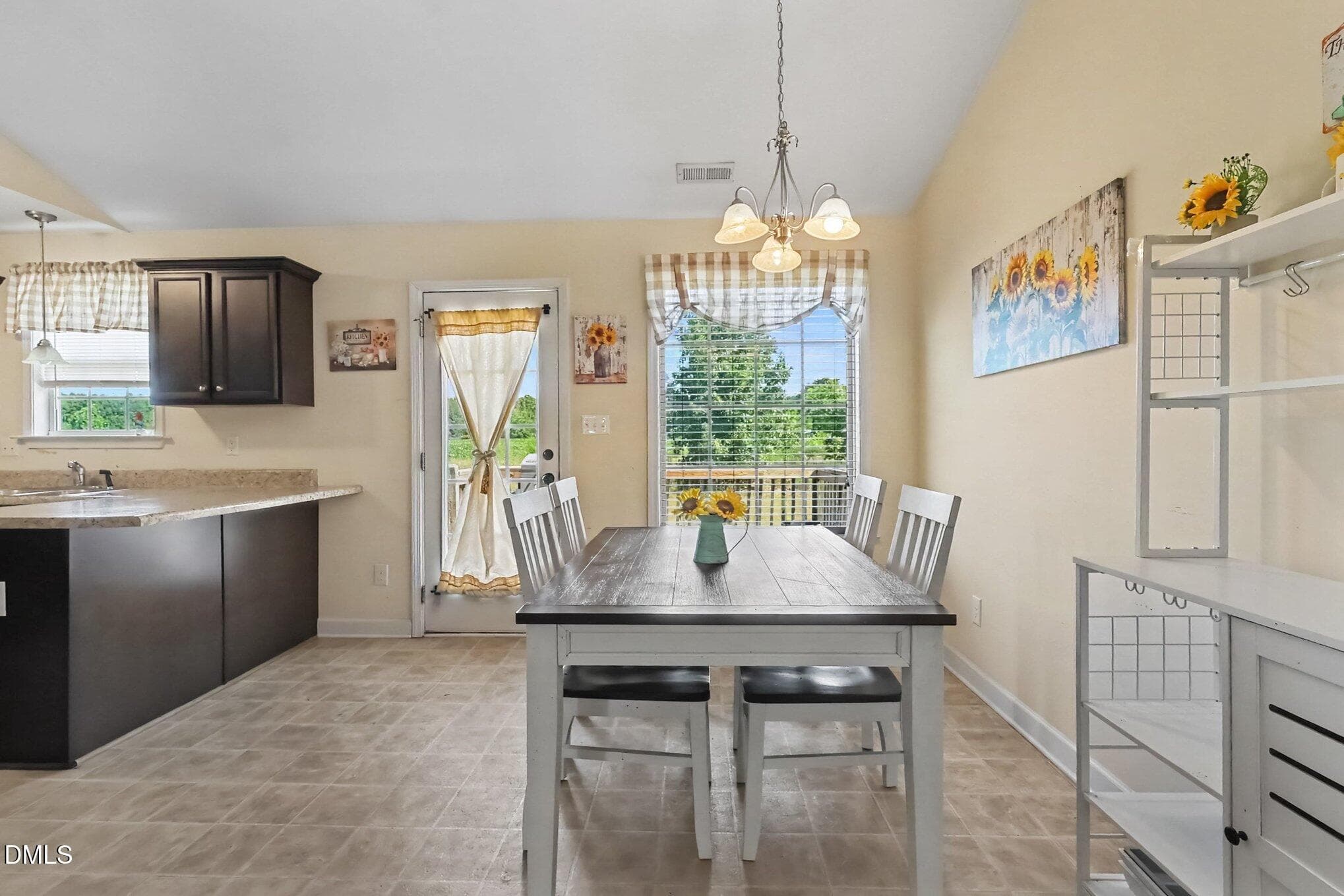 014_file_6044 - 25 Lawrence Court, Smithfield, NC 27577