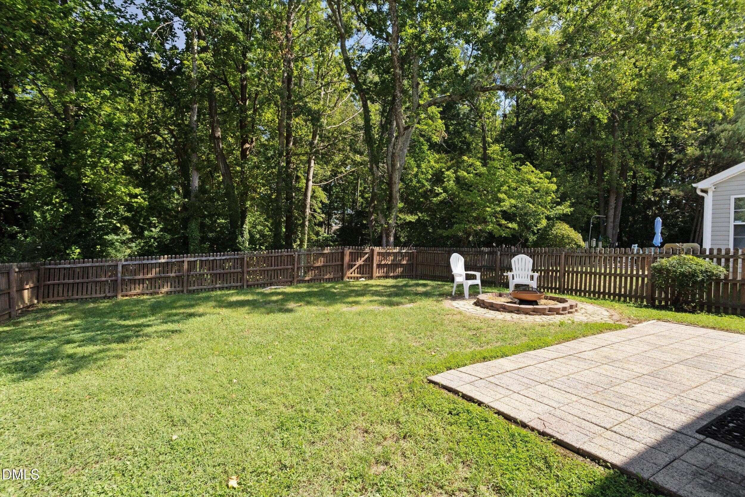 07-121 Evening Star Dr [3417608]_0918202 - 121 Evening Star Drive, Apex, NC 27502