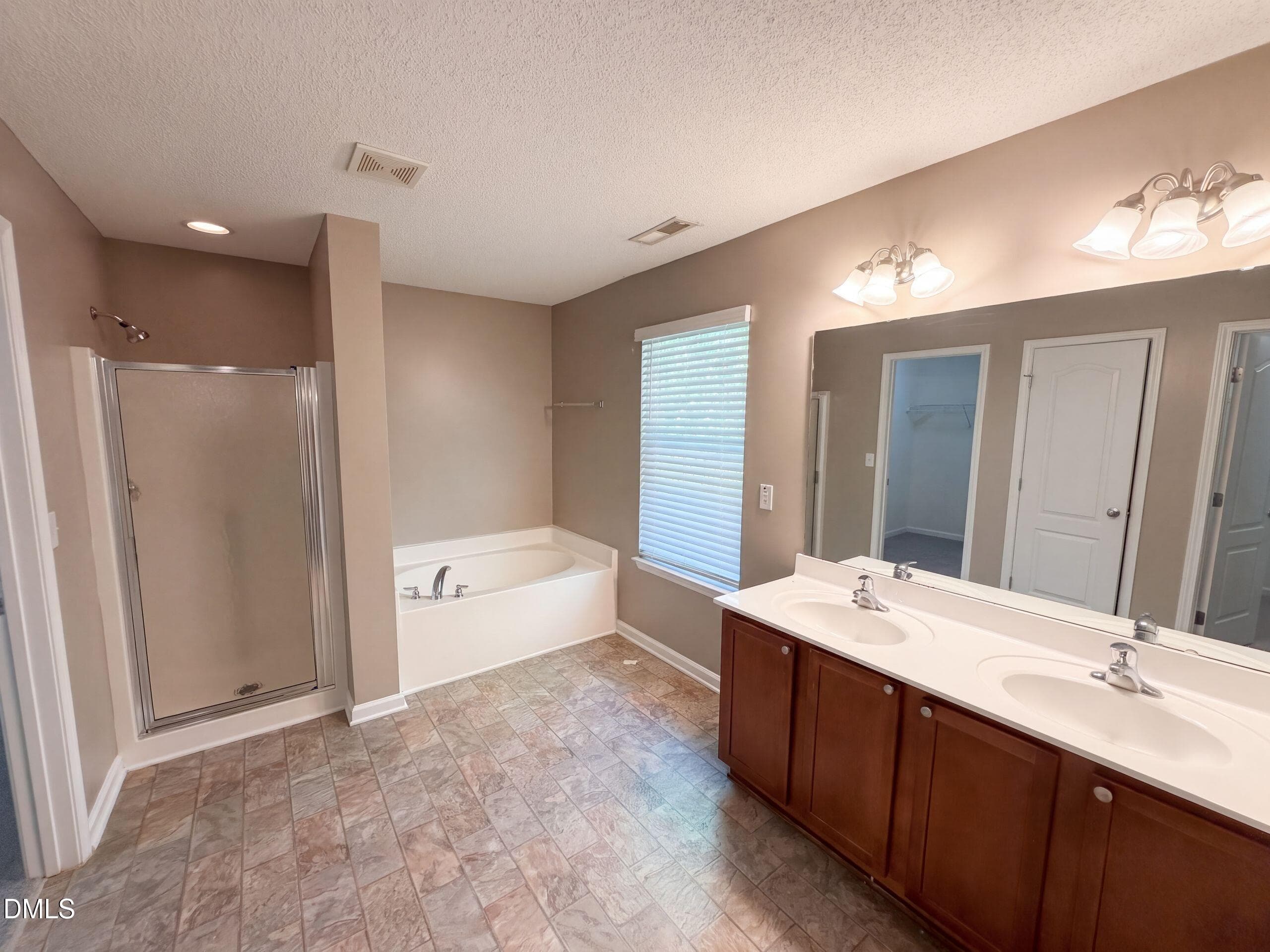 listing_14 - 2619 Dutch Grove Circle, Raleigh, NC 27610