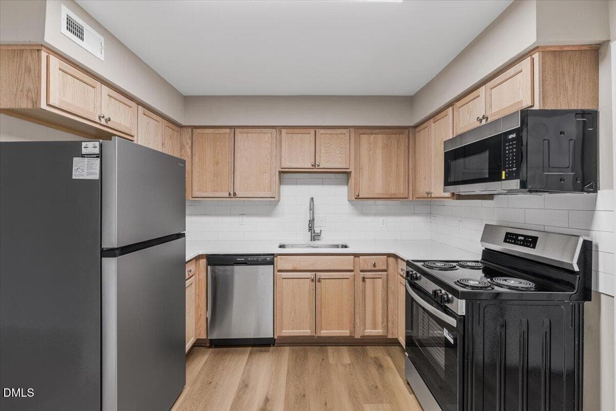27-Building F 12 - 1309 Hudson Avenue F12, Durham, NC 27705, Durham