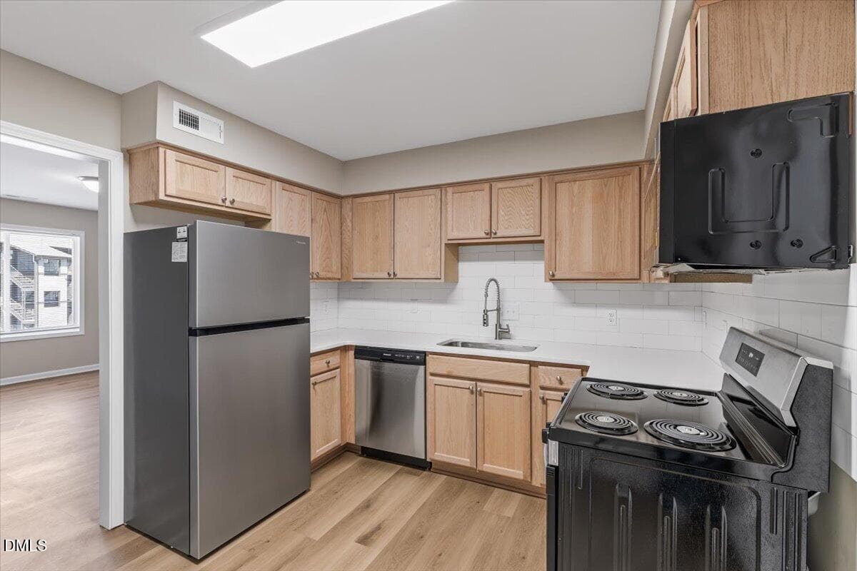 28-Building F 12 - 1309 Hudson Avenue F12, Durham, NC 27705, Durham