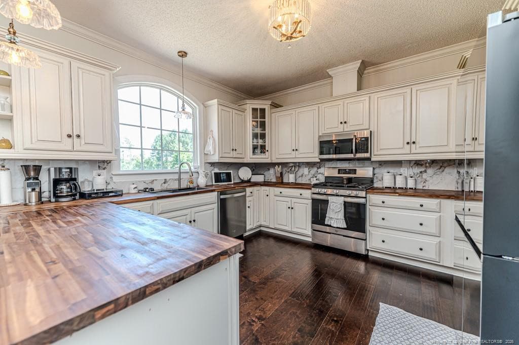 Kitchen Closeup - 10110 NC 27 Highway W, Lillington, NC 27546