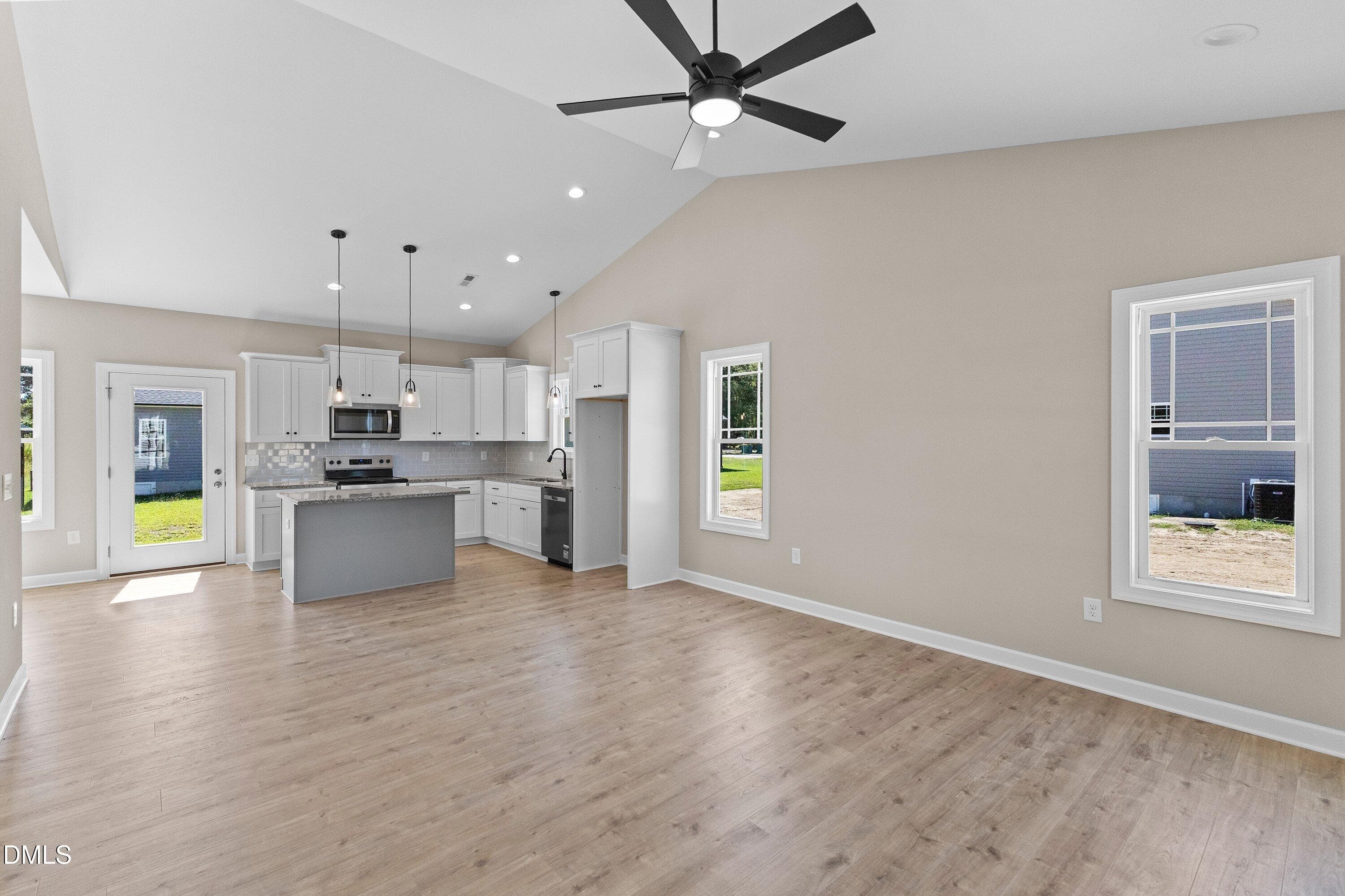 06-930 Micro Rd W_9233 - 930 Micro Road W, Selma, NC 27576