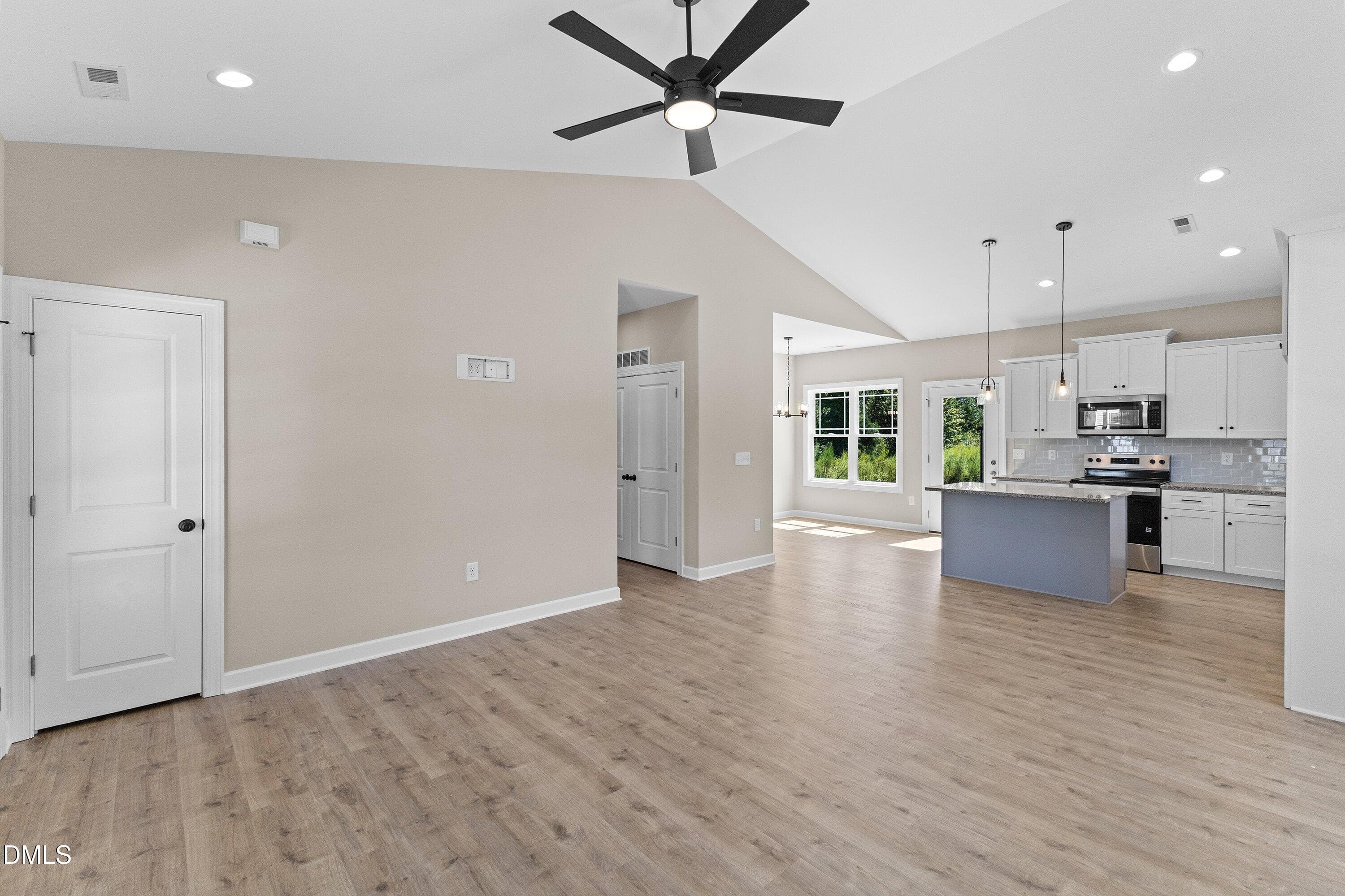 07-930 Micro Rd W_9238 - 930 Micro Road W, Selma, NC 27576