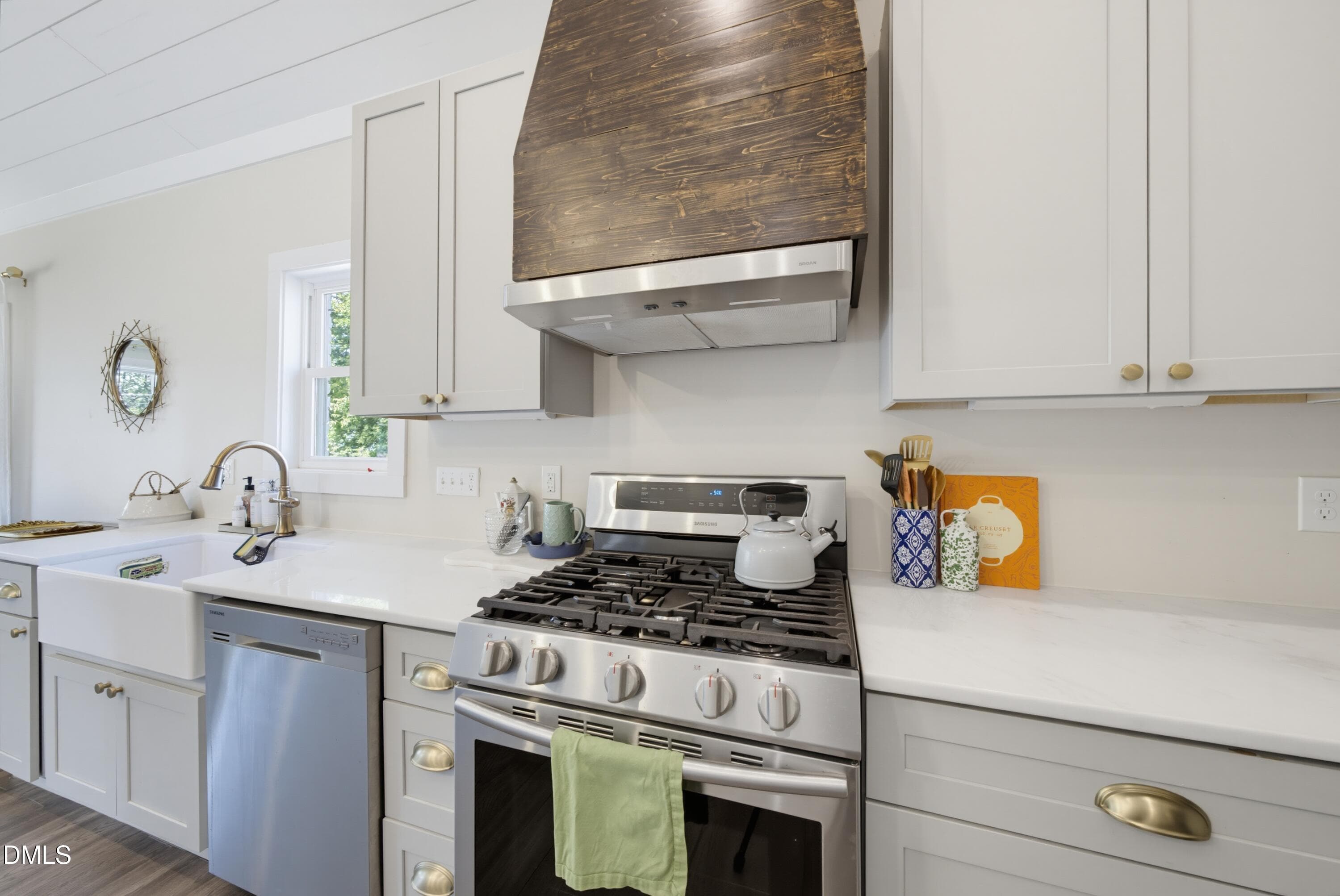 Kitchen - 601 Quarry Street, Raleigh, NC 27601