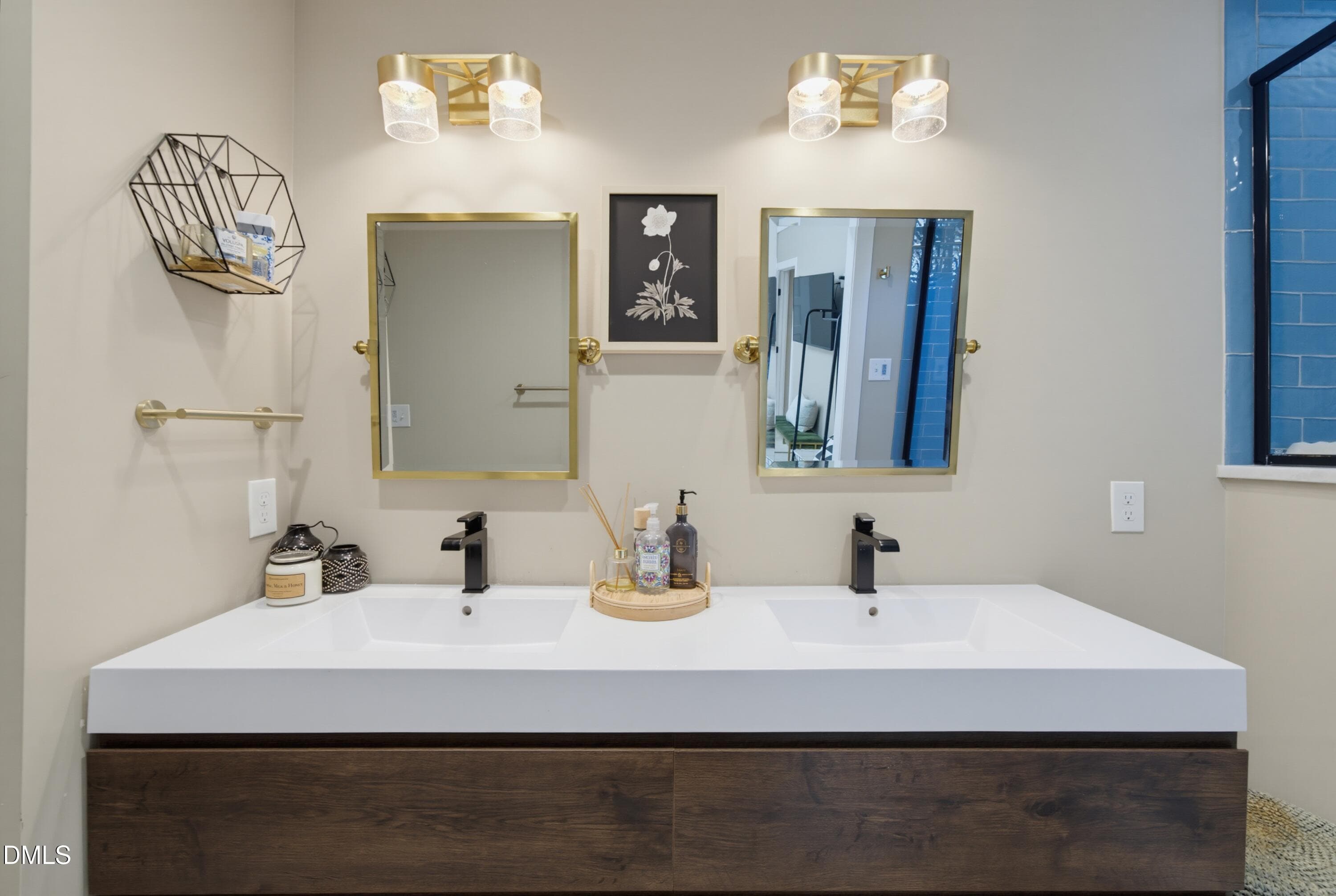 Primary bathroom - 601 Quarry Street, Raleigh, NC 27601