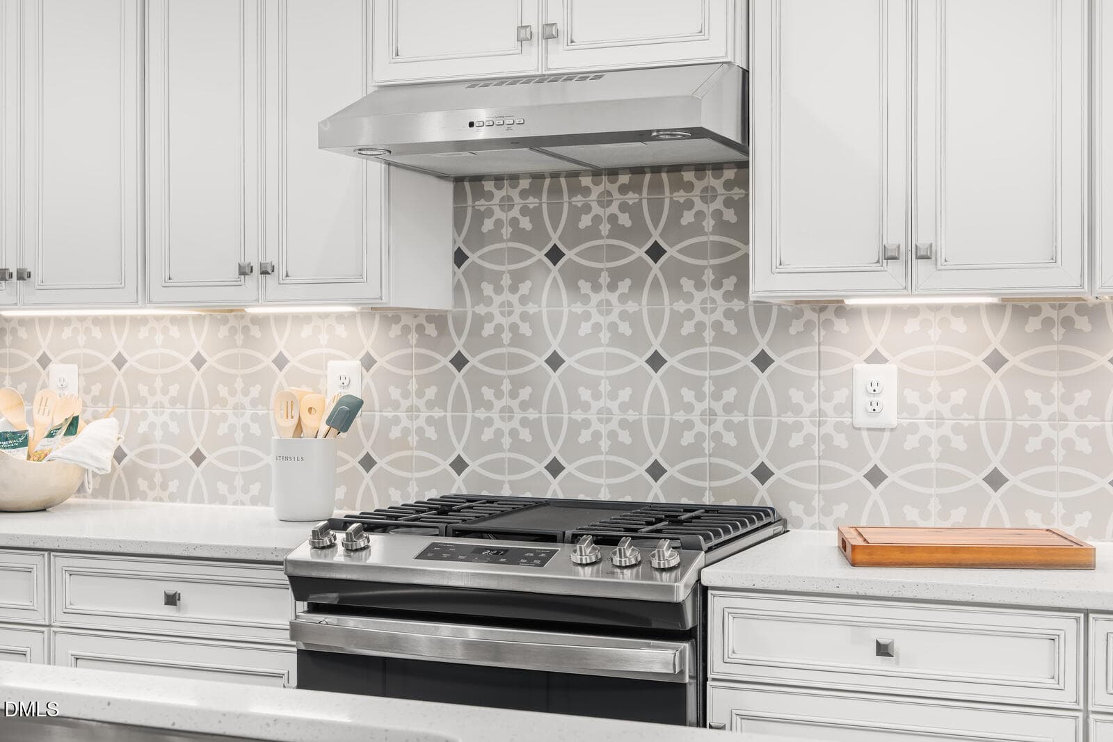 08 kitchen(1) - 2824 Avanti Way, Apex, NC 27539