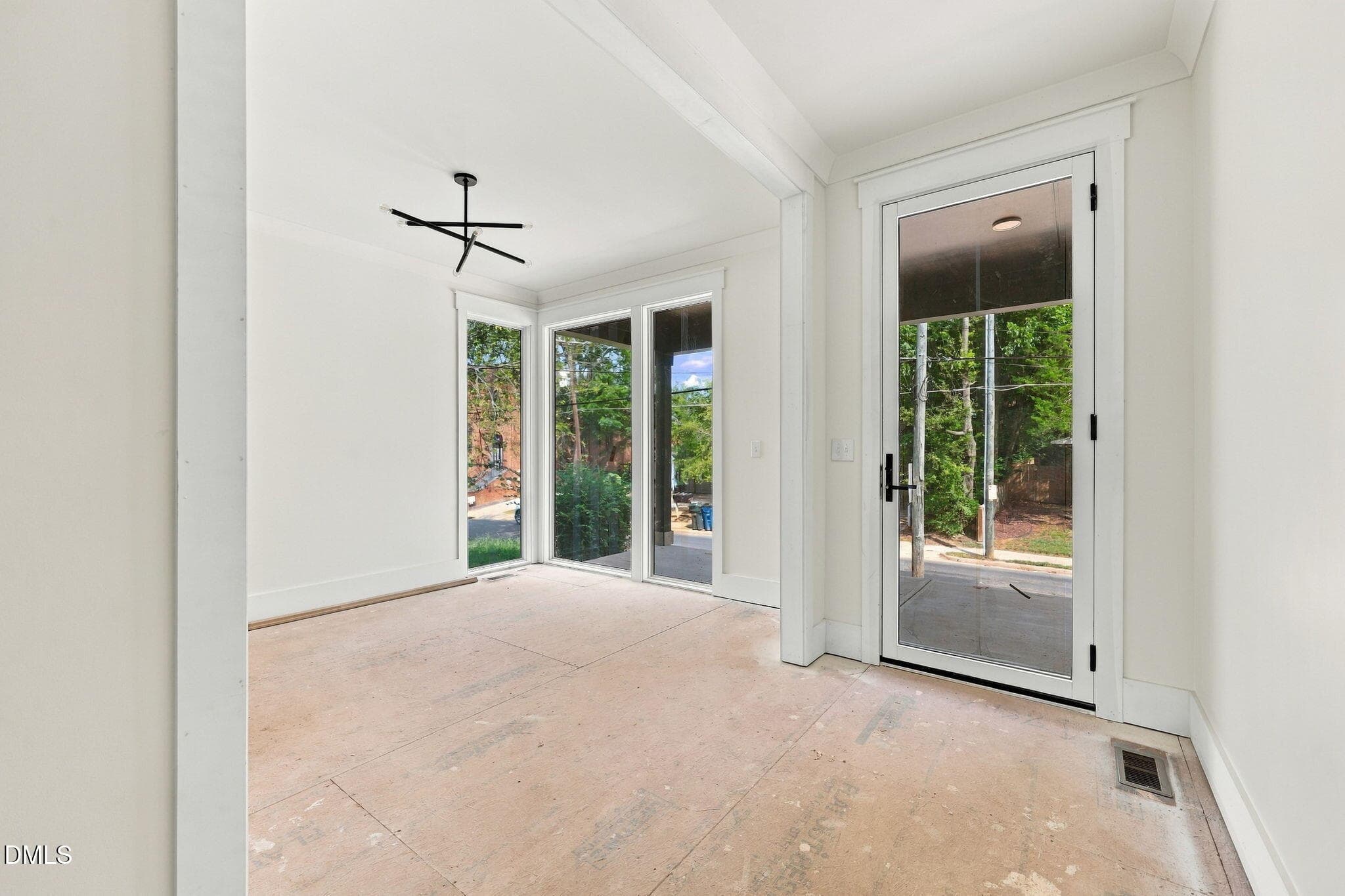 4-web-or-mls-IMG_0078 - 814 E Davie Street, Raleigh, NC 27601
