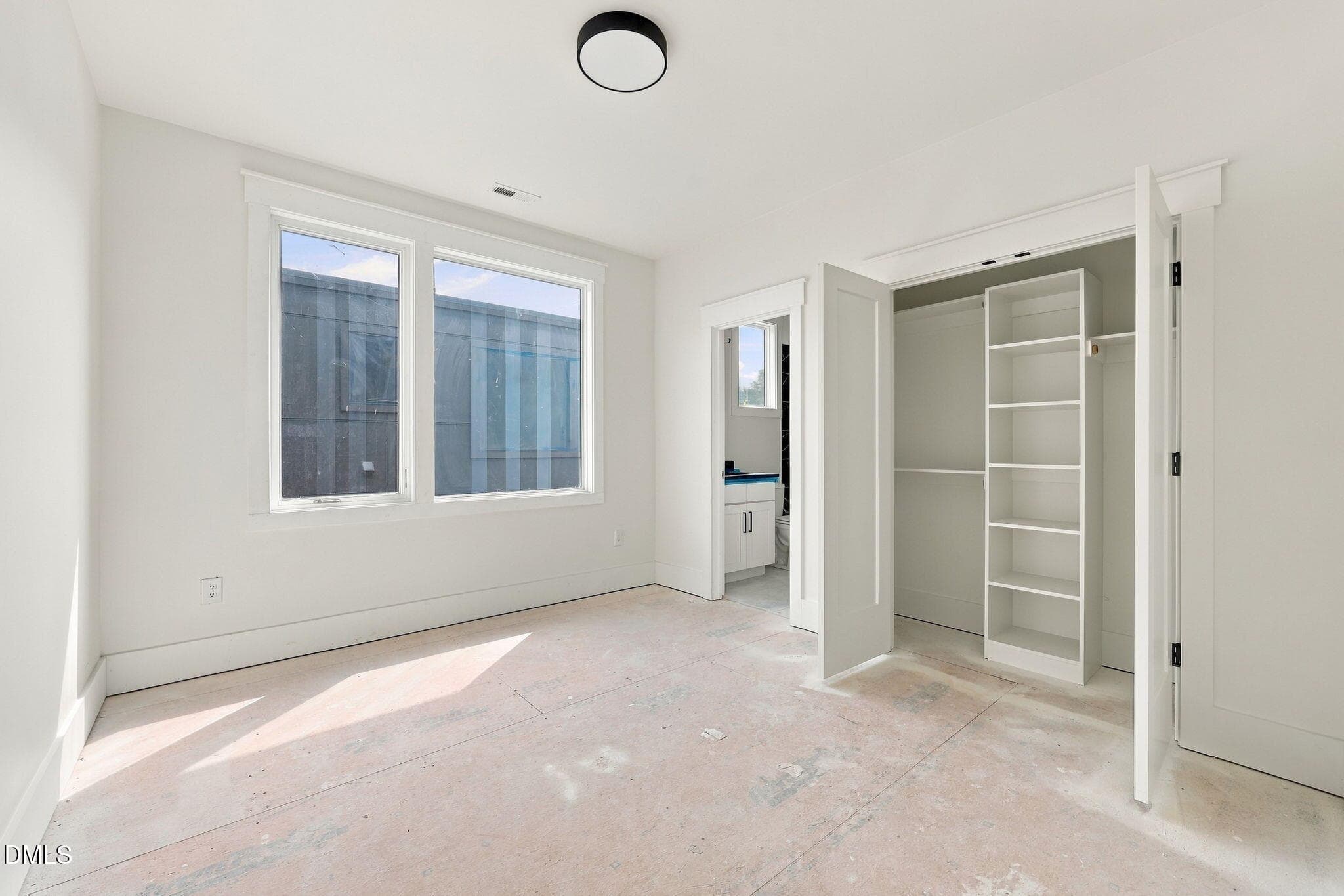 22-web-or-mls-IMG_0141 - 814 E Davie Street, Raleigh, NC 27601