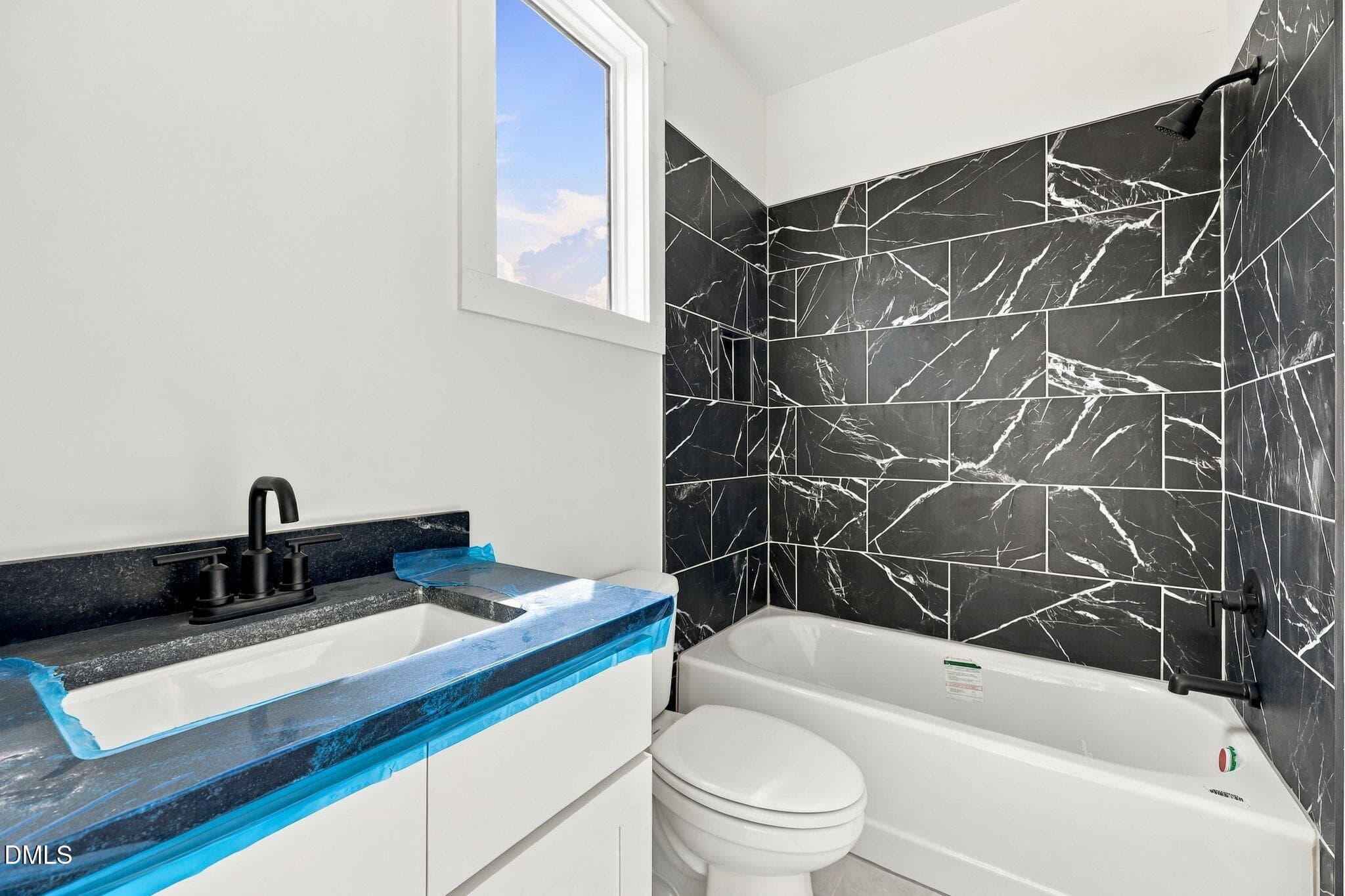 24-web-or-mls-IMG_0147 - 814 E Davie Street, Raleigh, NC 27601