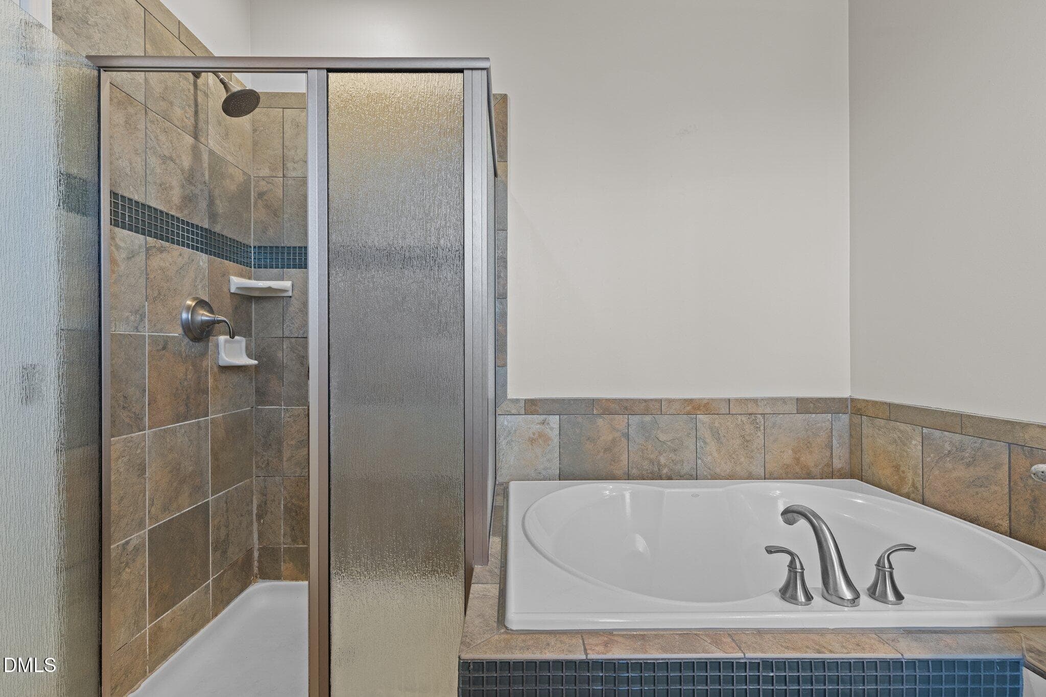 20_beyc6a7b5ae55918c - 10410 Sablewood Drive 111, Raleigh, NC 27617