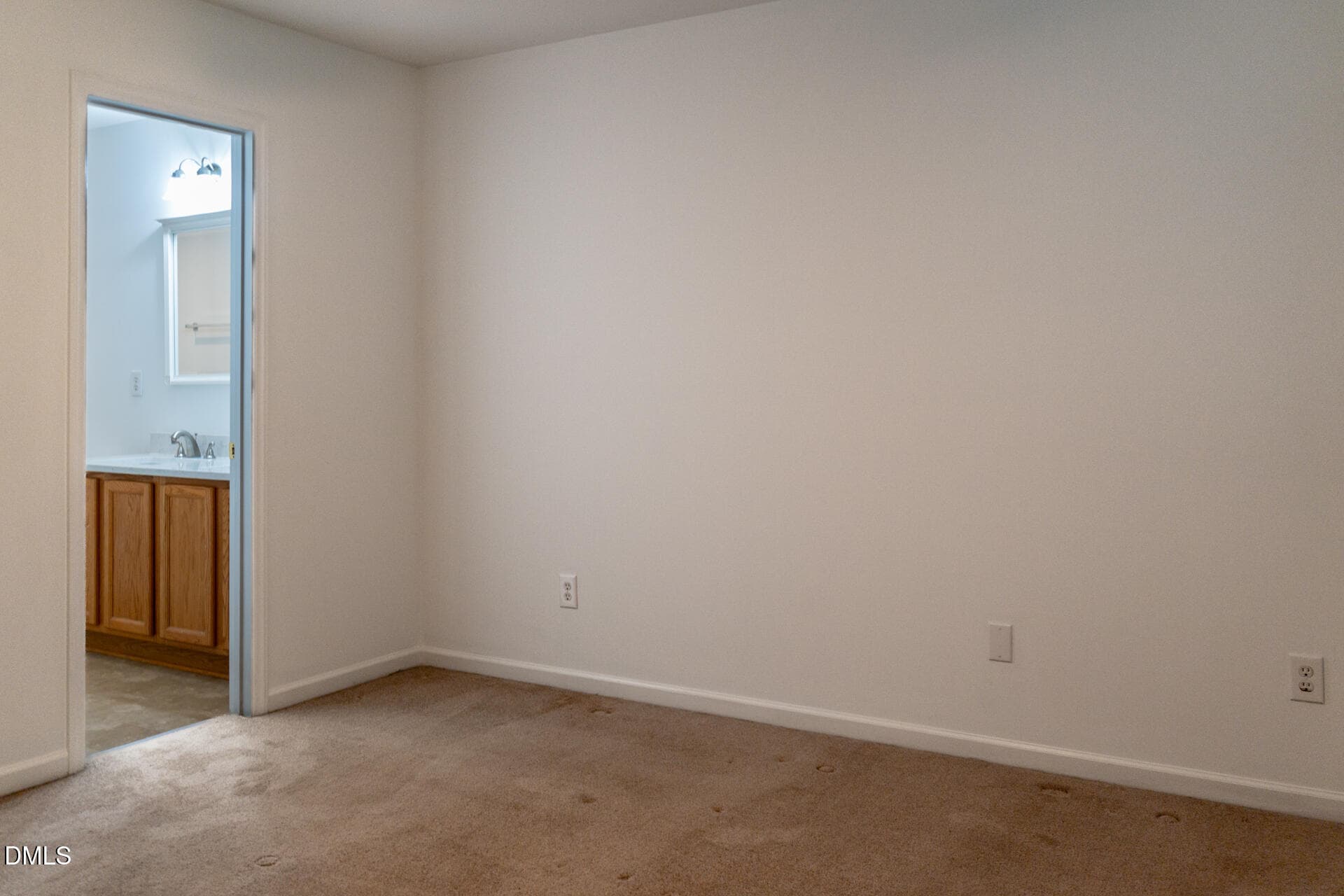 owners suite - 2641 Vega Court, Raleigh, NC 27614