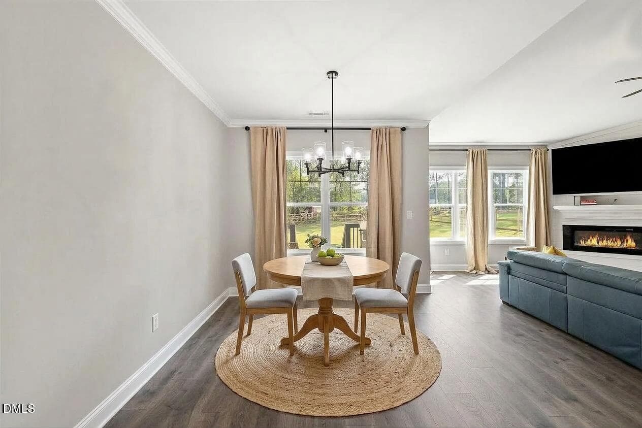 Dining table area - 240 Sourgum Court, Zebulon, NC 27597