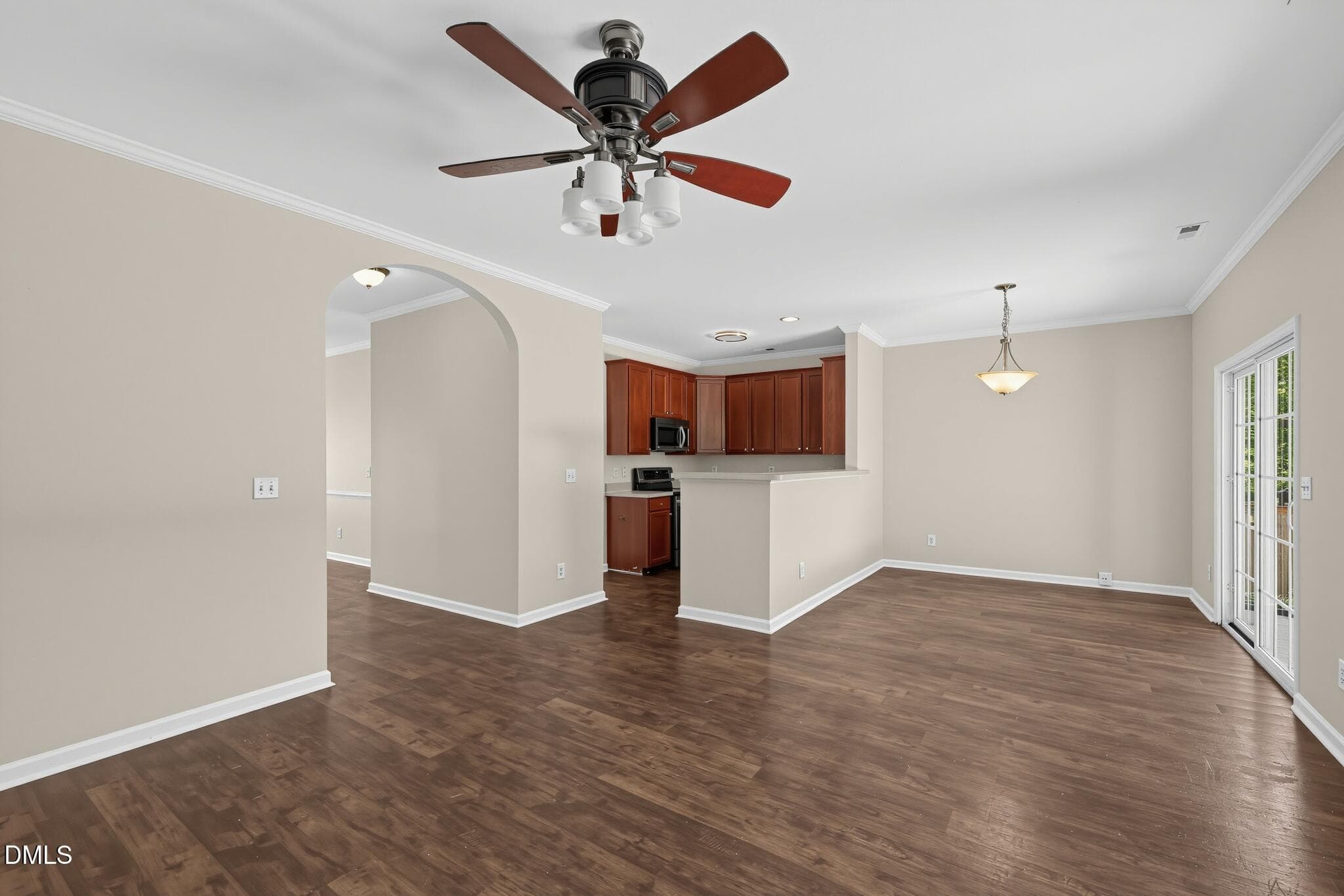11_2100_Betry_Pl-Living_room-9876 - 2100 Betry Place, Raleigh, NC 27603