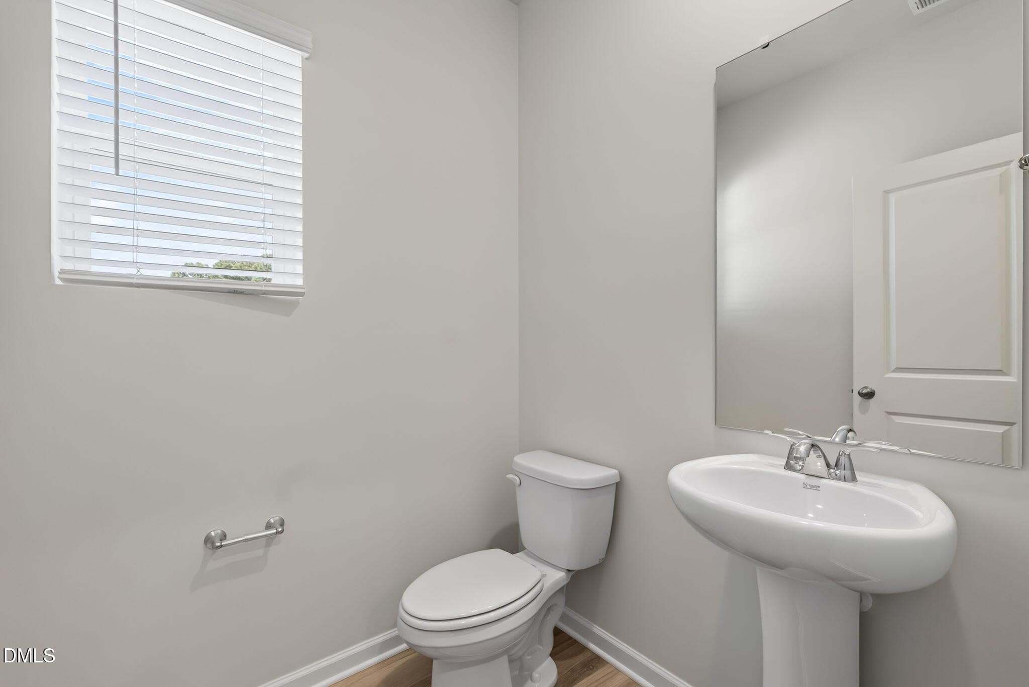18-web-or-mls-DSC00168 - 422 Barrington Key Drive, Zebulon, NC 27597