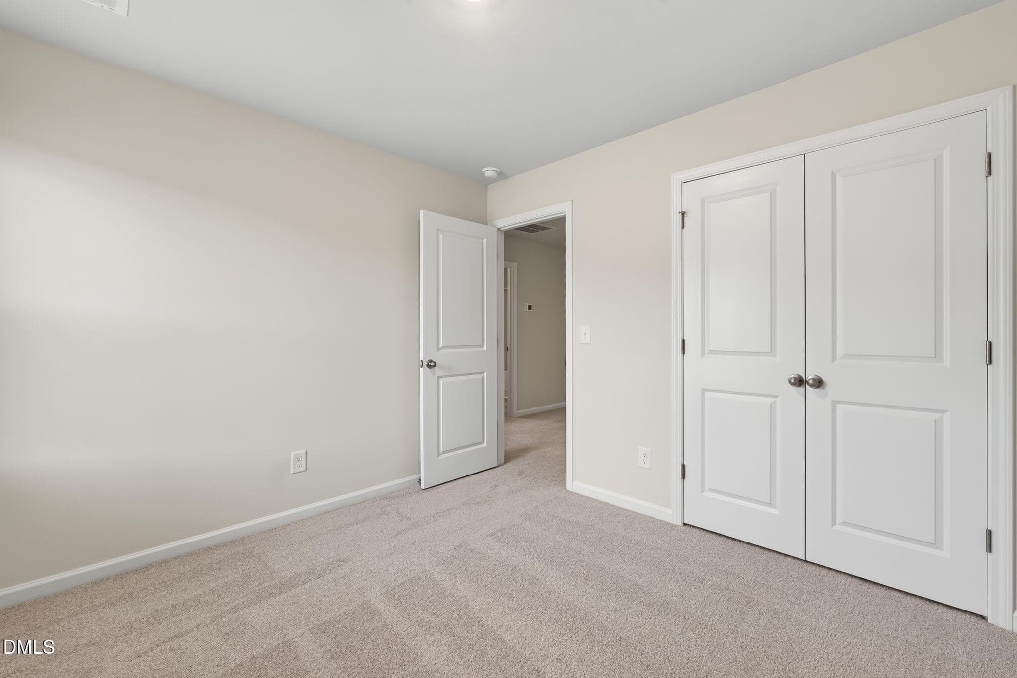 23-web-or-mls-DSC00193 - 422 Barrington Key Drive, Zebulon, NC 27597
