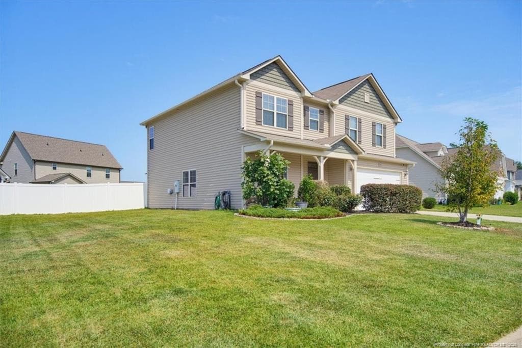 Photo 3 - 852 Bellingham Way, Fayetteville, NC 28312