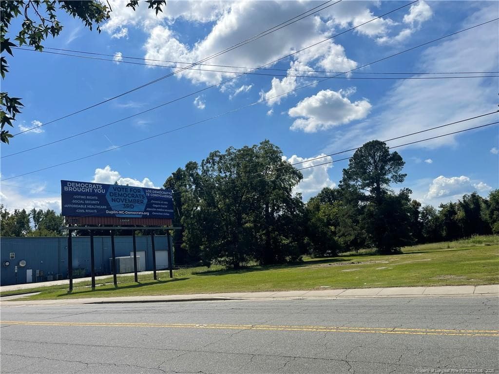 212 S Pine Street, Warsaw, NC 28398