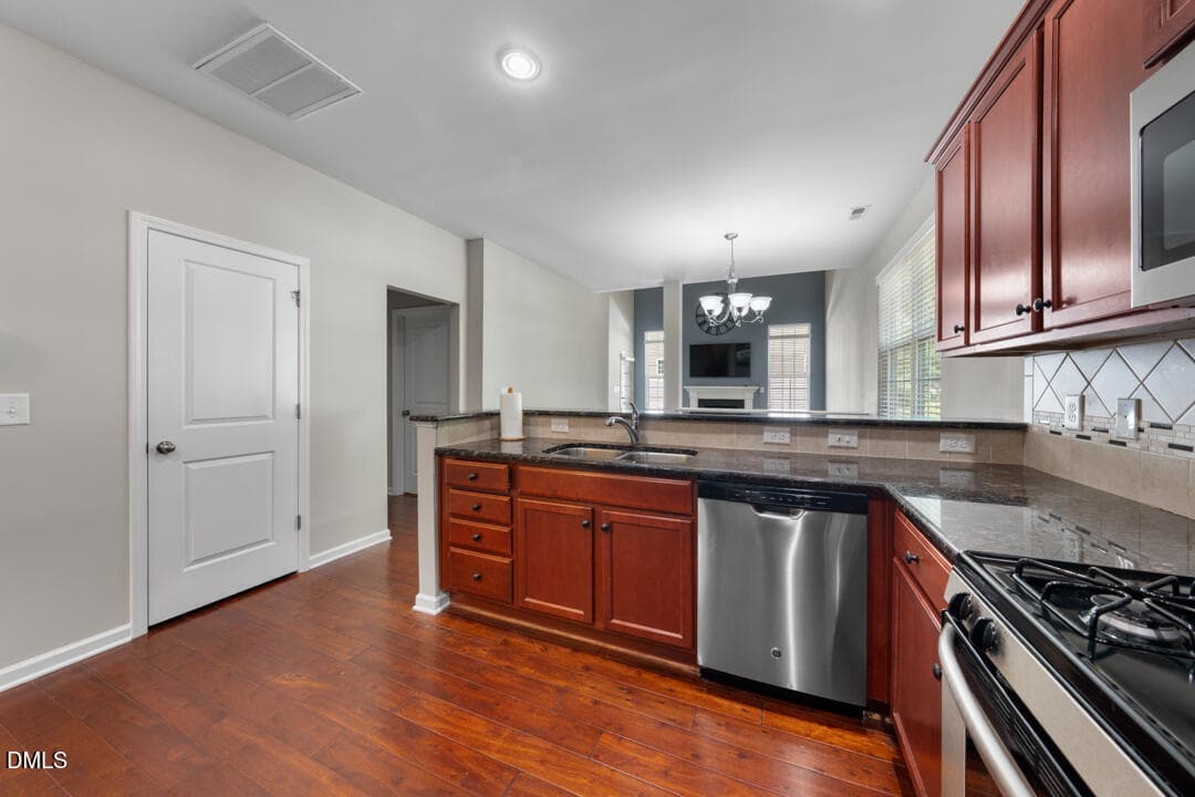 DSC06186 - 1302 Nicklaus Drive, Durham, NC 27705