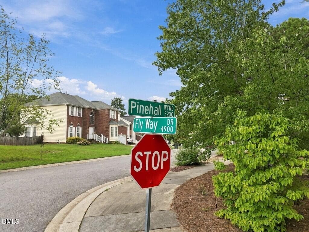 11-web-or-mls-DJI_20260918144953_0785_D - 4912 Fly Way Drive, Raleigh, NC 27604