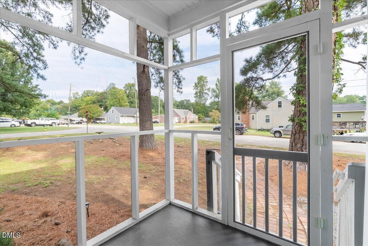53-DSC03679 - 400 Rapids Street, Roanoke Rapids, NC 27870