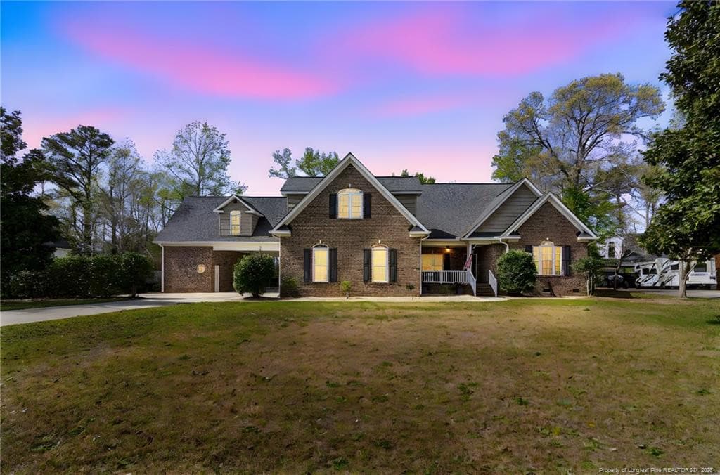 417 Foxwood Drive, Hope Mills, NC 28348