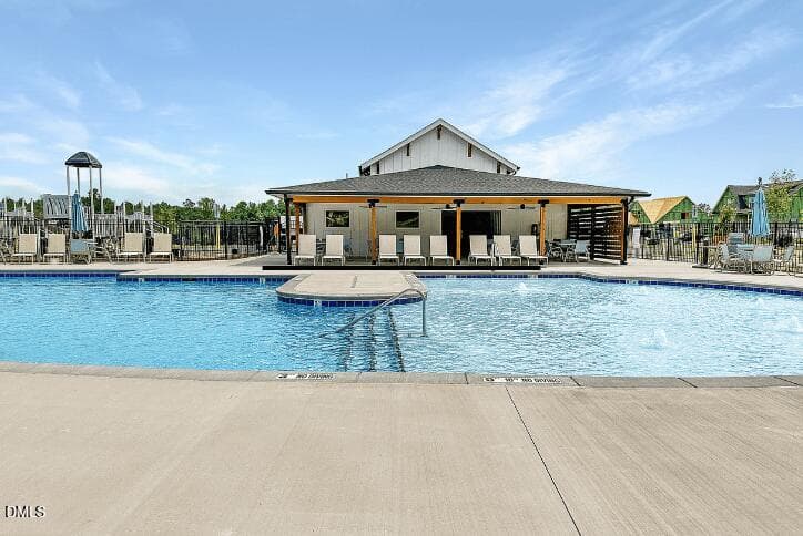 Perch Pool - 1961 Wendell Valley Boulevard, Wendell, NC 27591