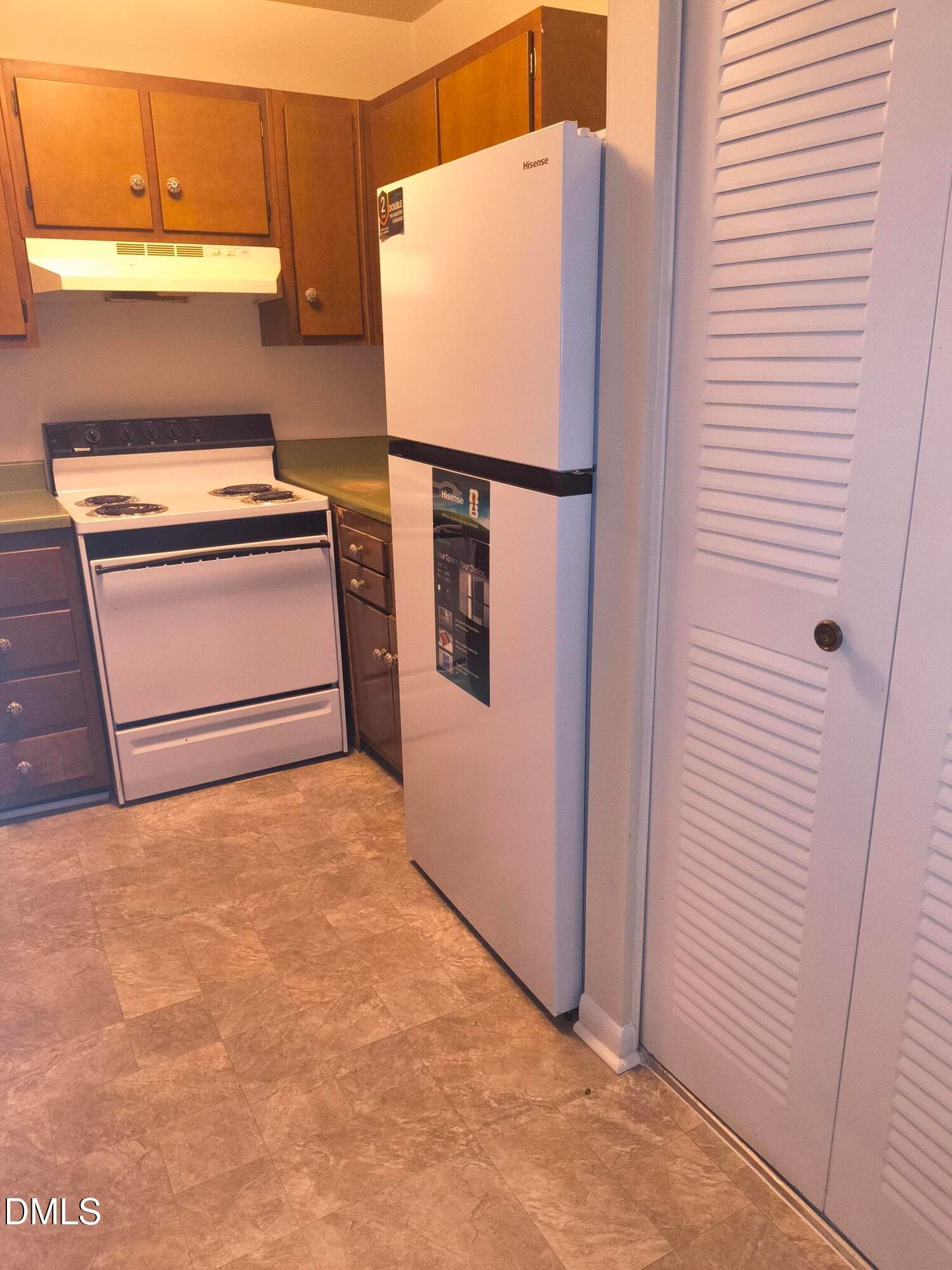 Kitchen - 500 Umstead Drive A302, Chapel Hill, NC 27516, Chapel Hill