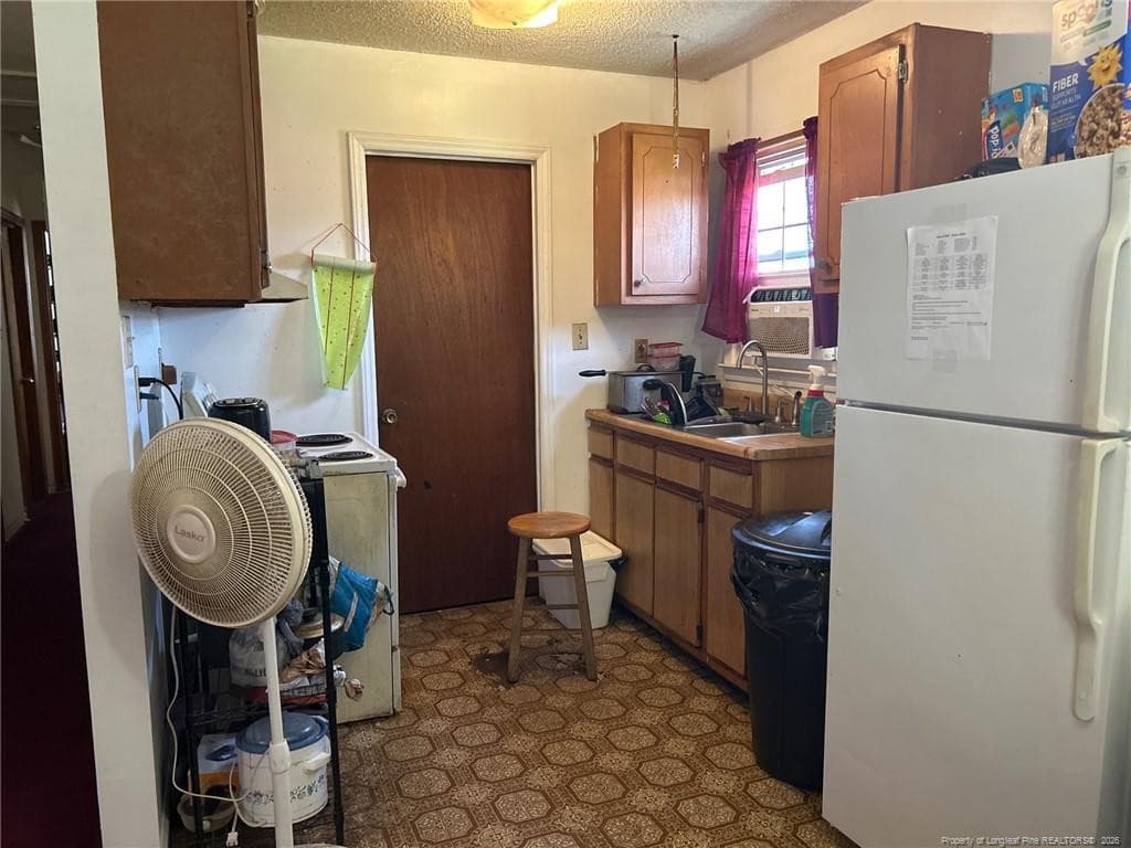 Photo 13 - 178 Sunshine Lane, Clinton, NC 28328