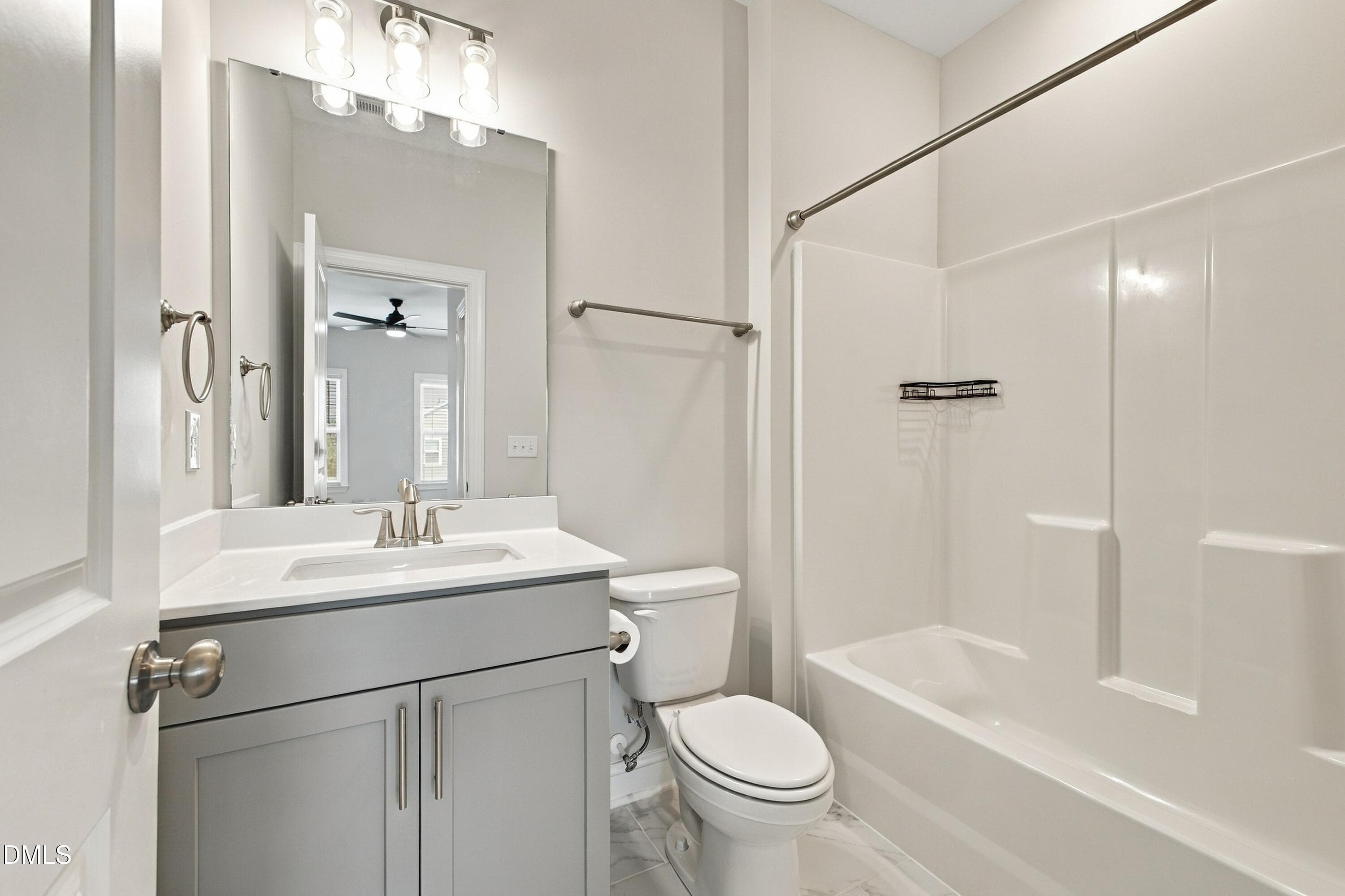 En-Suite Bath (Bedroom 3) - 321 Toadstool Trail, Wake Forest, NC 27587