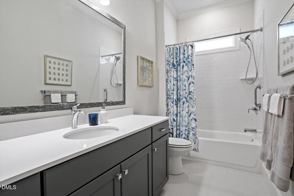 Shared Hall Bathroom - 811 Laurelwood Drive, Durham, NC 27705, Durham