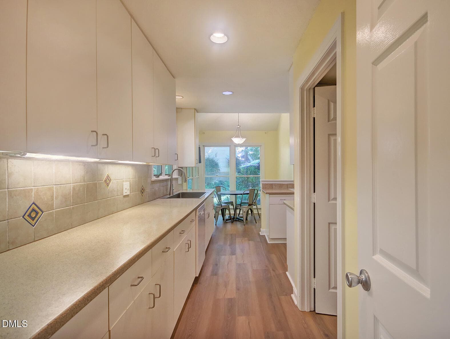Cabinet Lighting - 464 Beechmast, Pittsboro, NC 27312