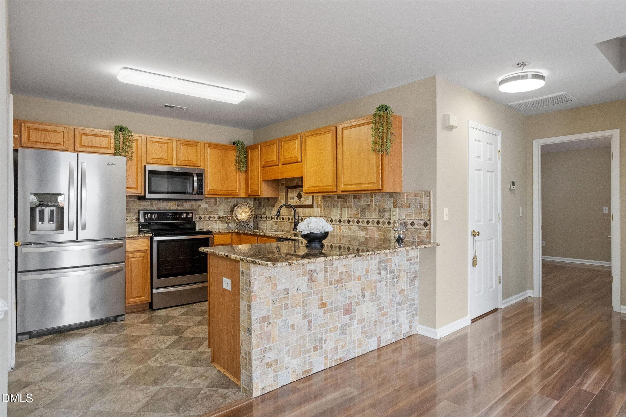 16-5501 Golden Moss Trail [3425777]_0919 - 5501 Golden Moss Trail, Raleigh, NC 27613