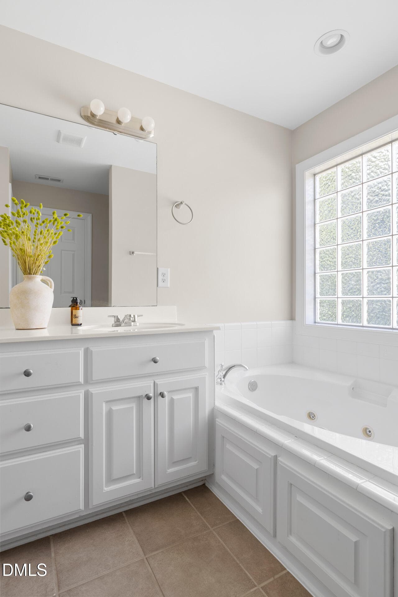 Soak Tub - 303 Farnswick Place, Efland, NC 27243