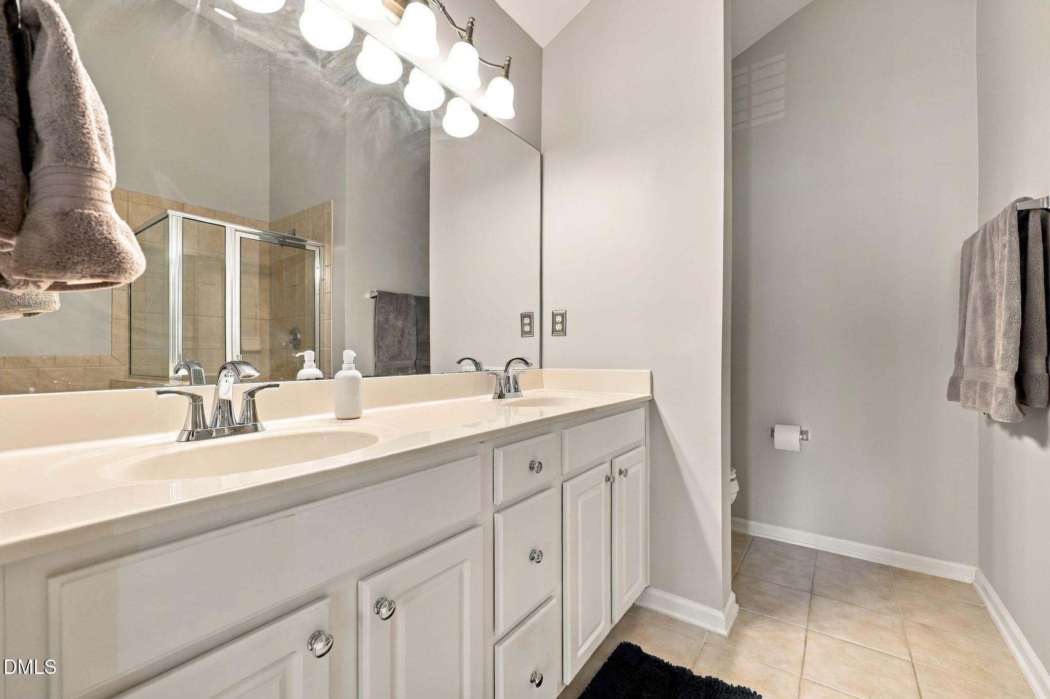 27-web-or-mls-IMG_8239 - 4627 Kings Garden Road, Raleigh, NC 27612