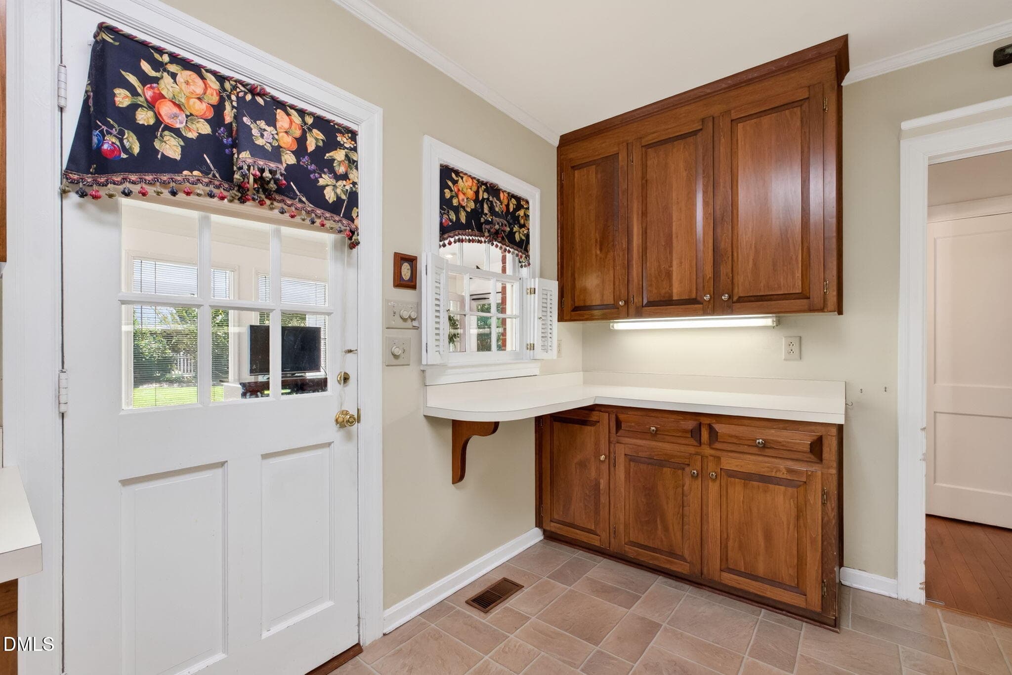 16-web-or-mls-DSC00308 - 807 W Carr Street, Dunn, NC 28334, Dunn