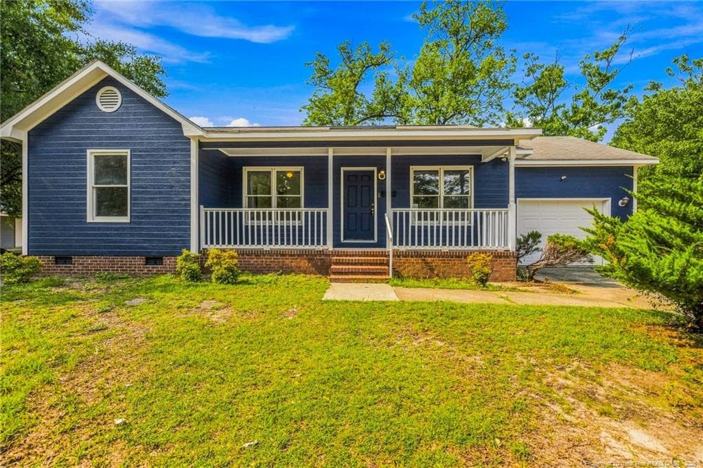 Photo 4 - 302 W 6th Avenue, Raeford, NC 28376, Raeford